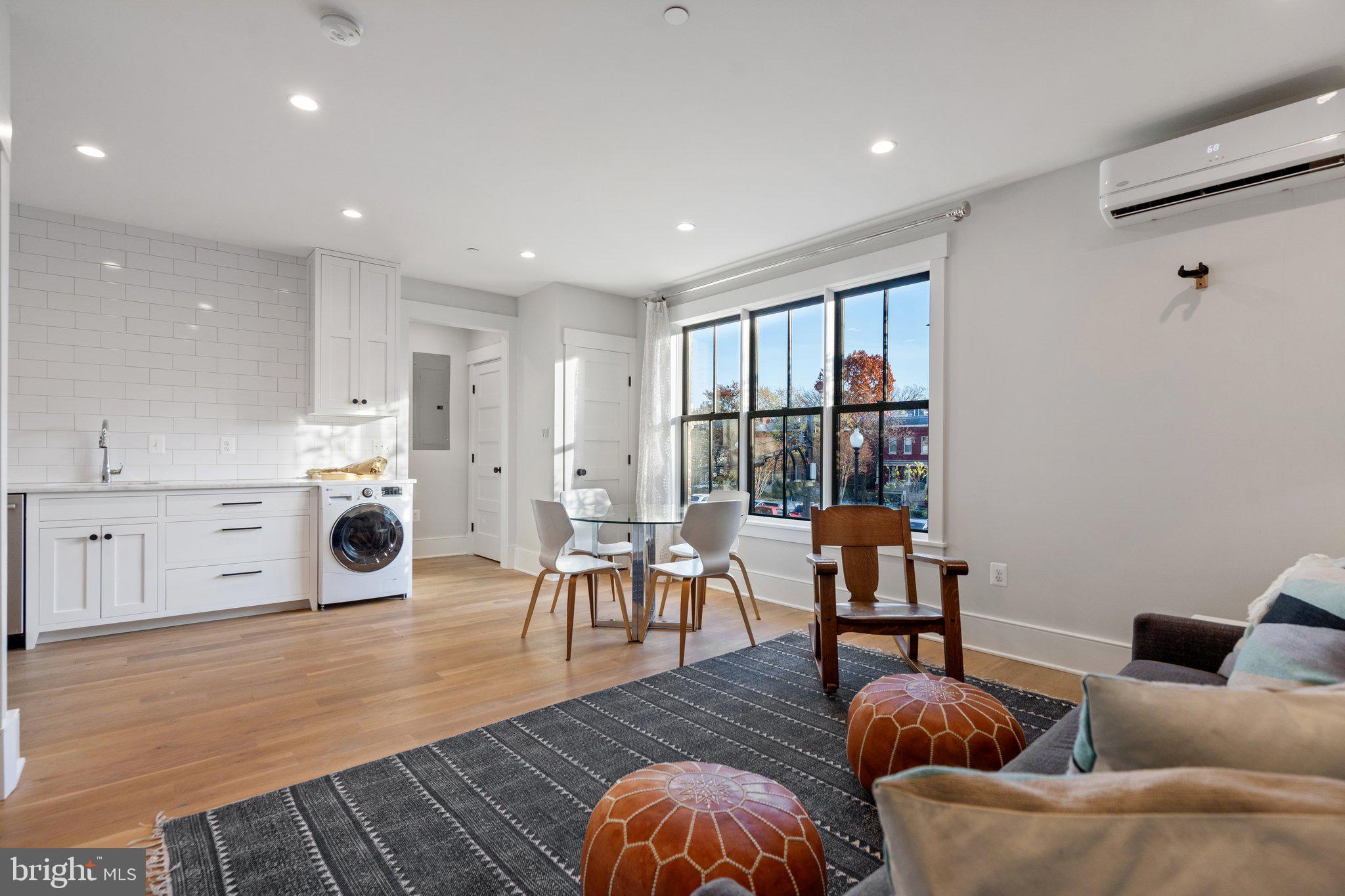 CAPITOL HILL - Residential