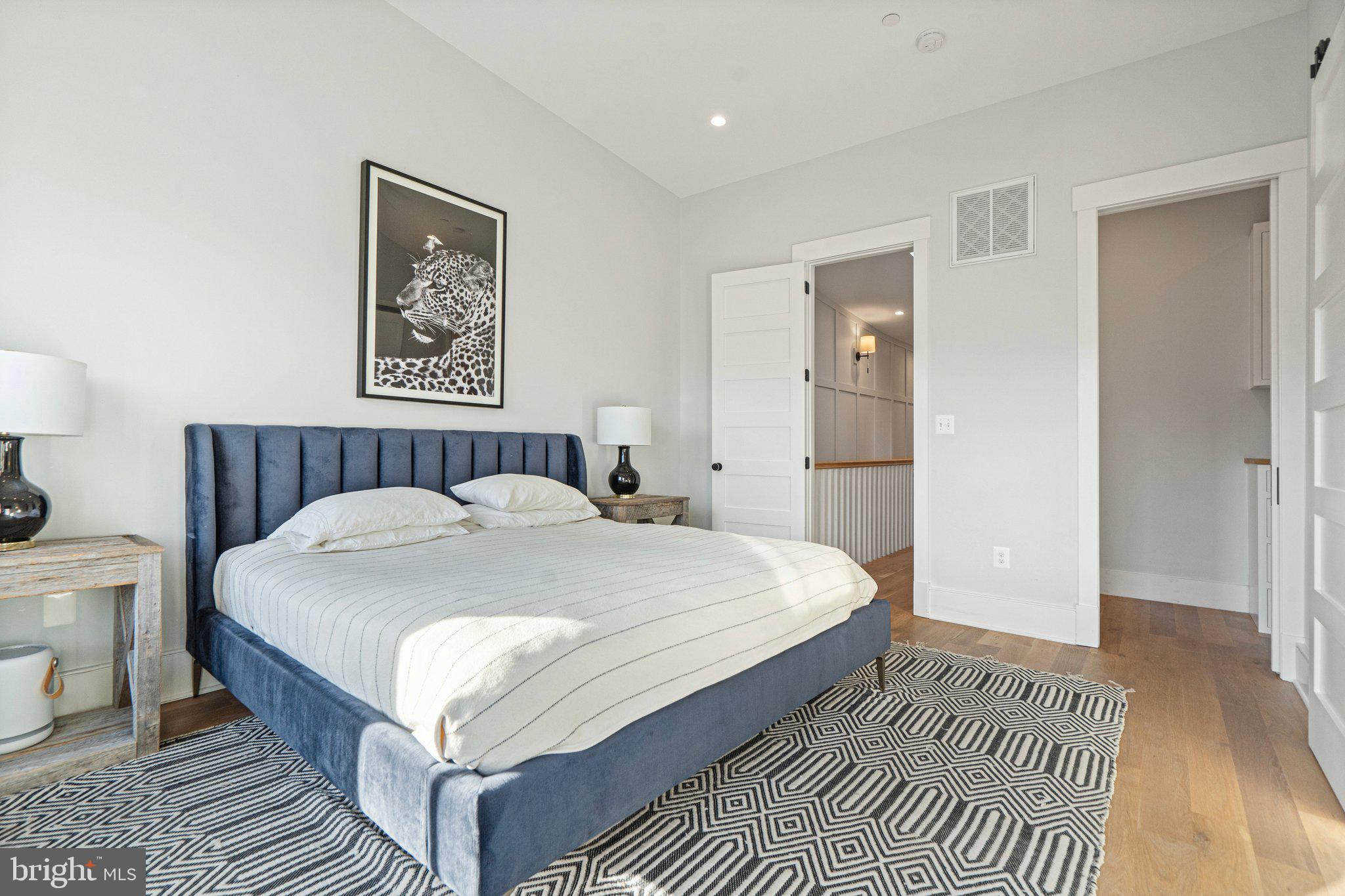 CAPITOL HILL - Residential