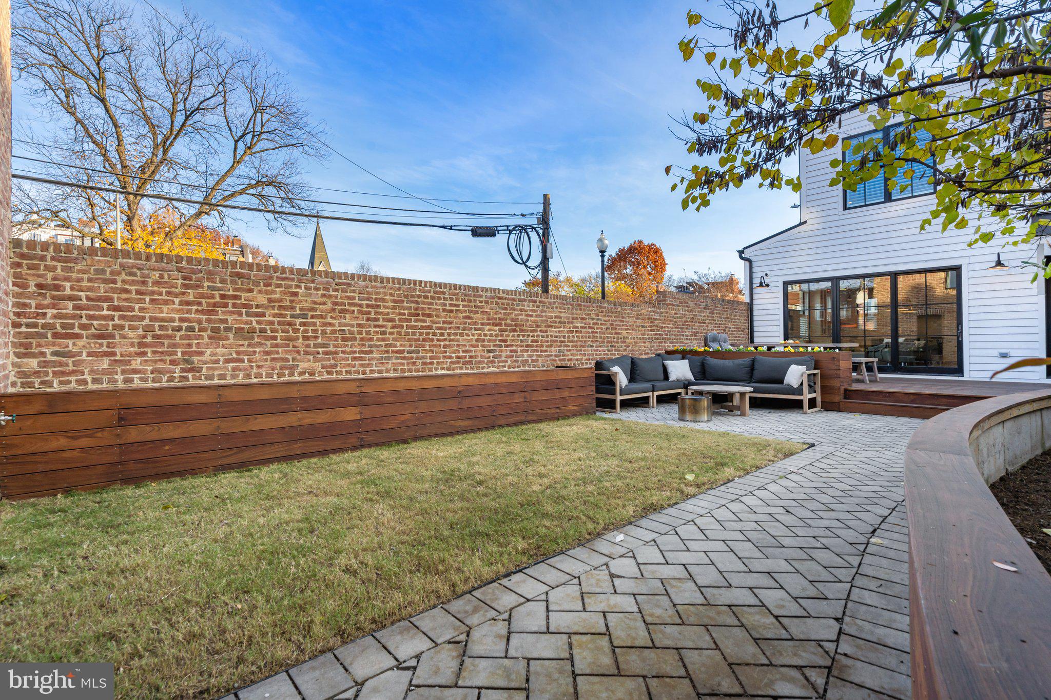 CAPITOL HILL - Residential