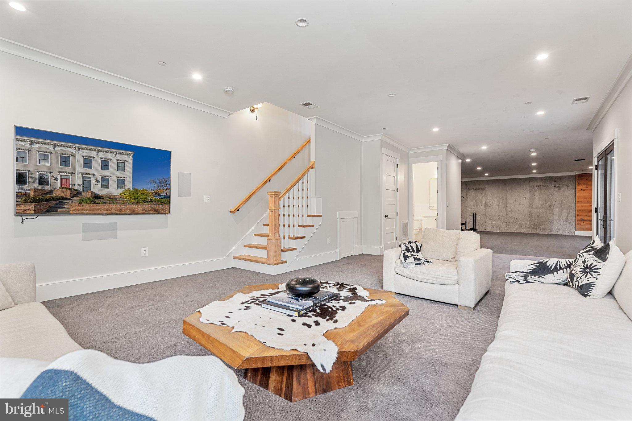 CAPITOL HILL - Residential