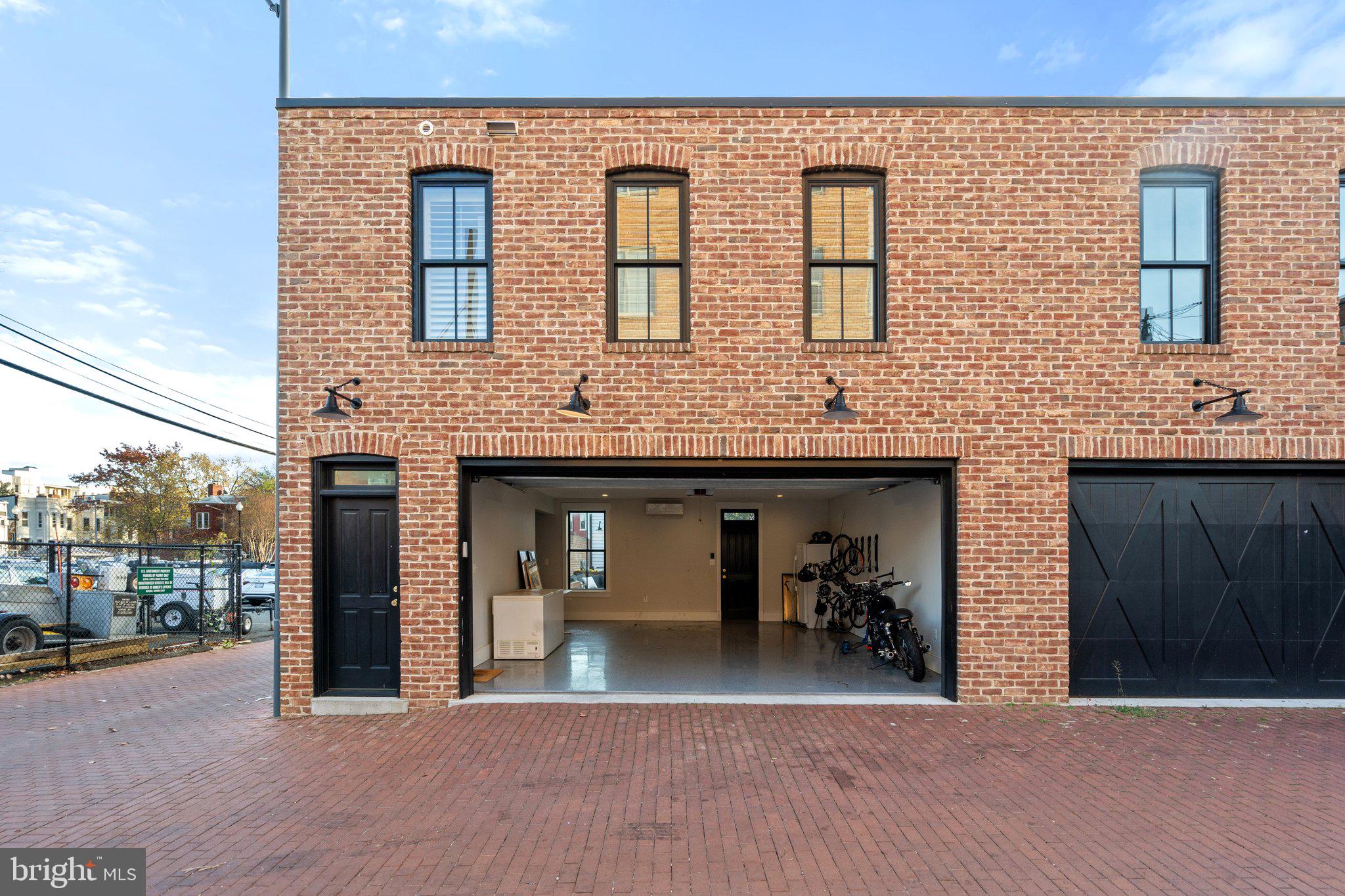 CAPITOL HILL - Residential