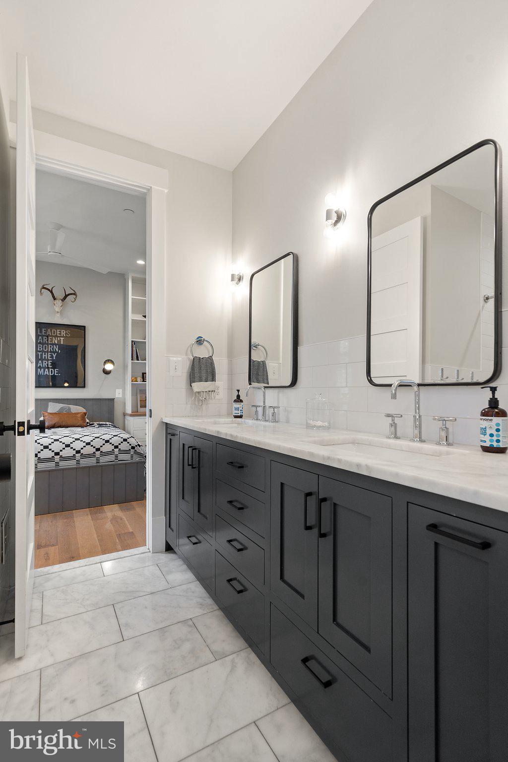 CAPITOL HILL - Residential