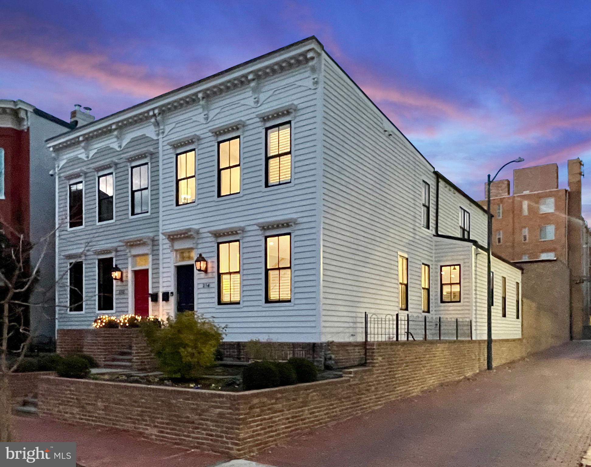CAPITOL HILL - Residential