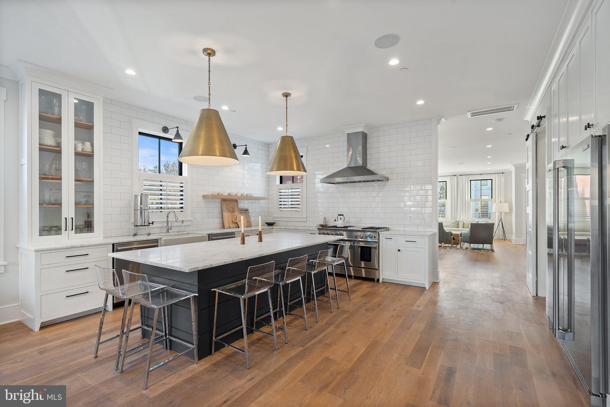 CAPITOL HILL - Residential