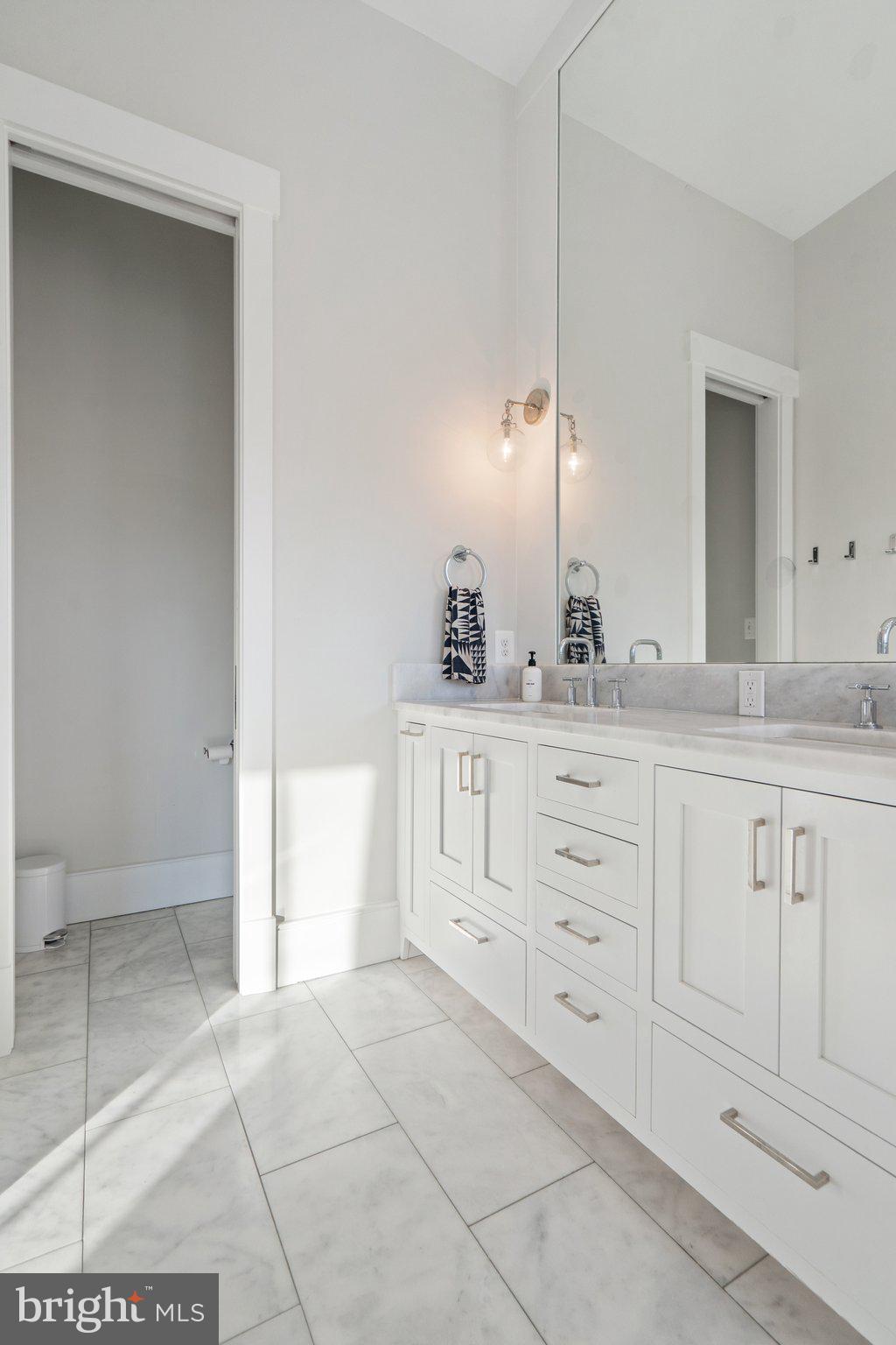 CAPITOL HILL - Residential