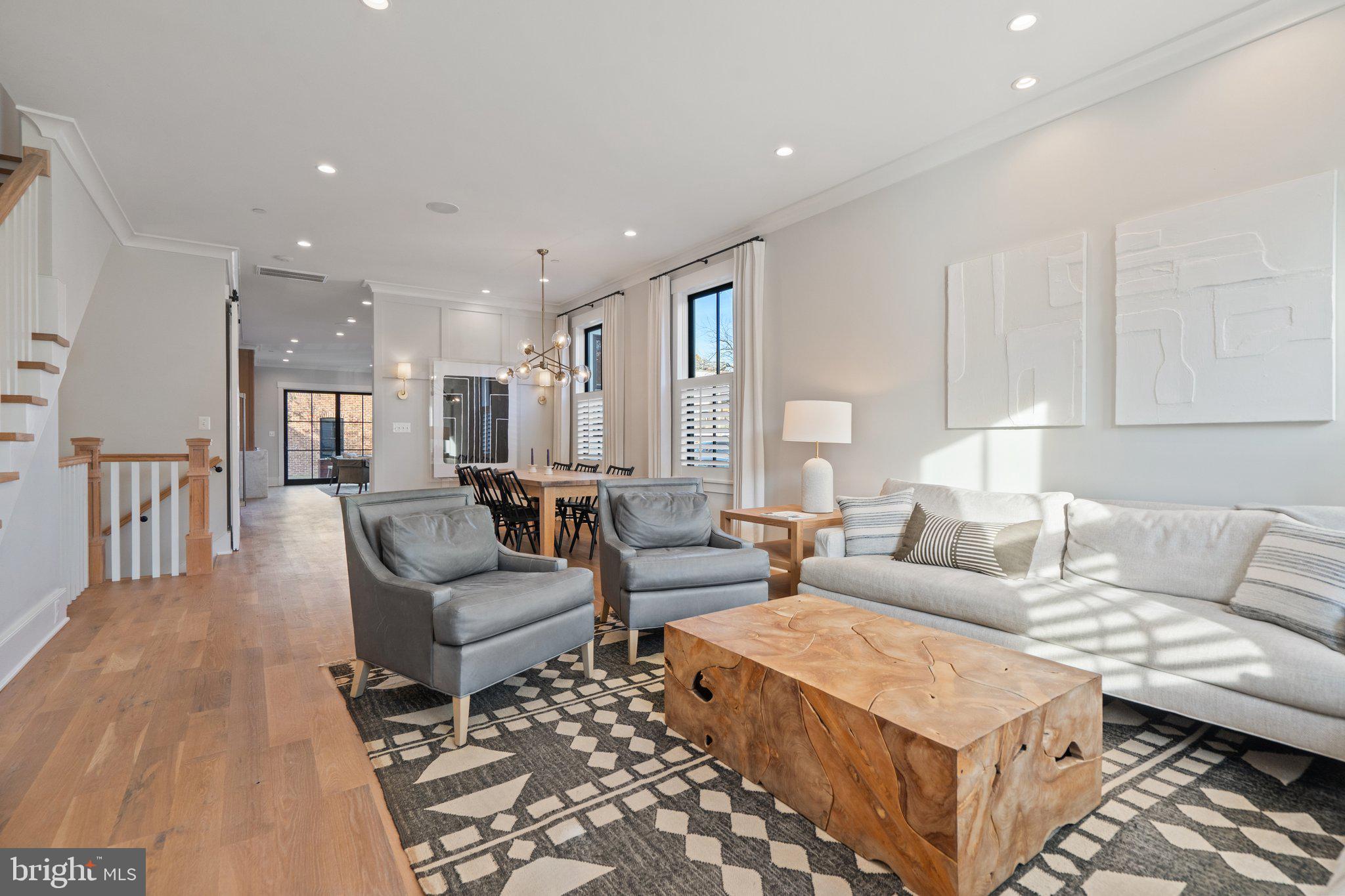 CAPITOL HILL - Residential
