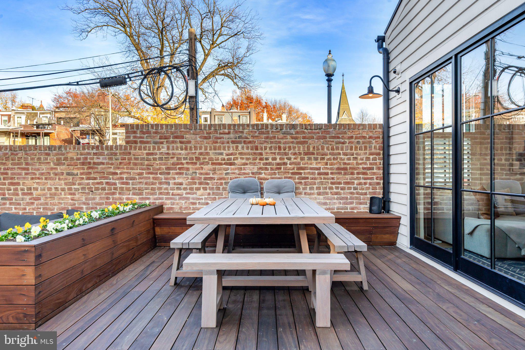 CAPITOL HILL - Residential
