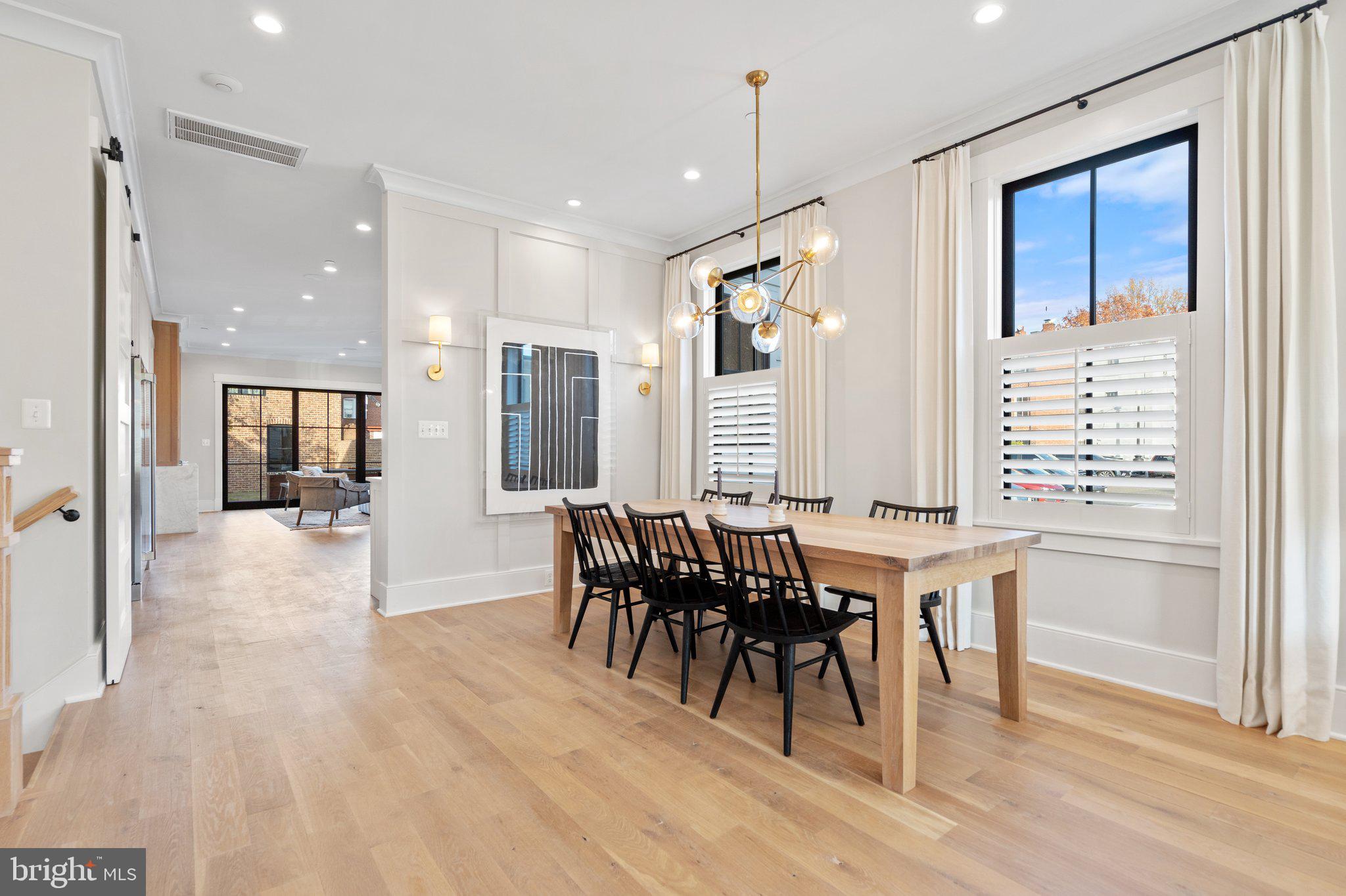 CAPITOL HILL - Residential