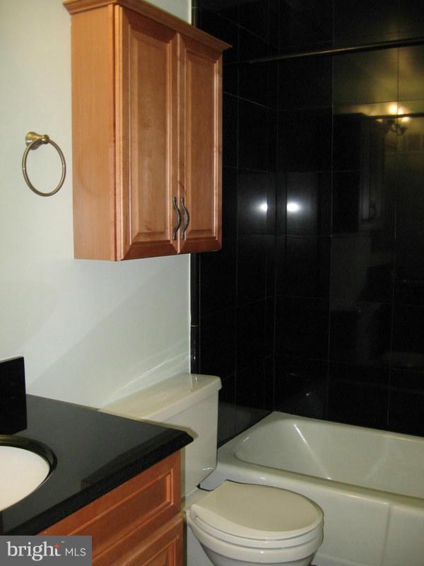 LAKE BRADDOCK - Residential