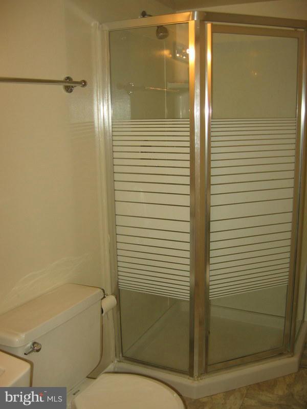 LAKE BRADDOCK - Residential