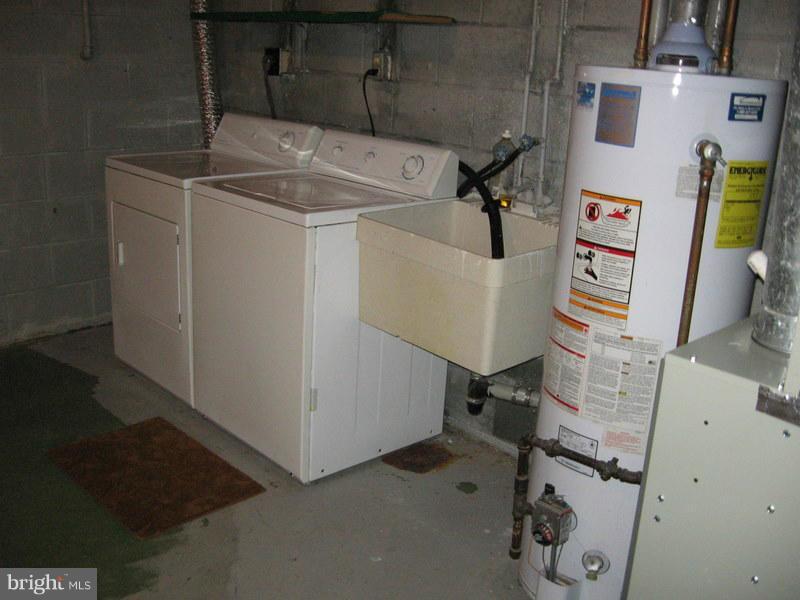 LAKE BRADDOCK - Residential