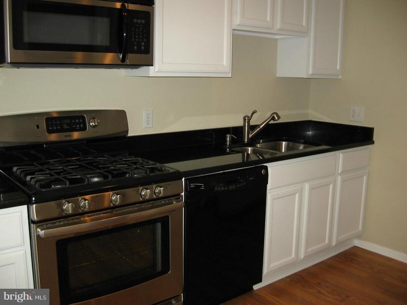 LAKE BRADDOCK - Residential