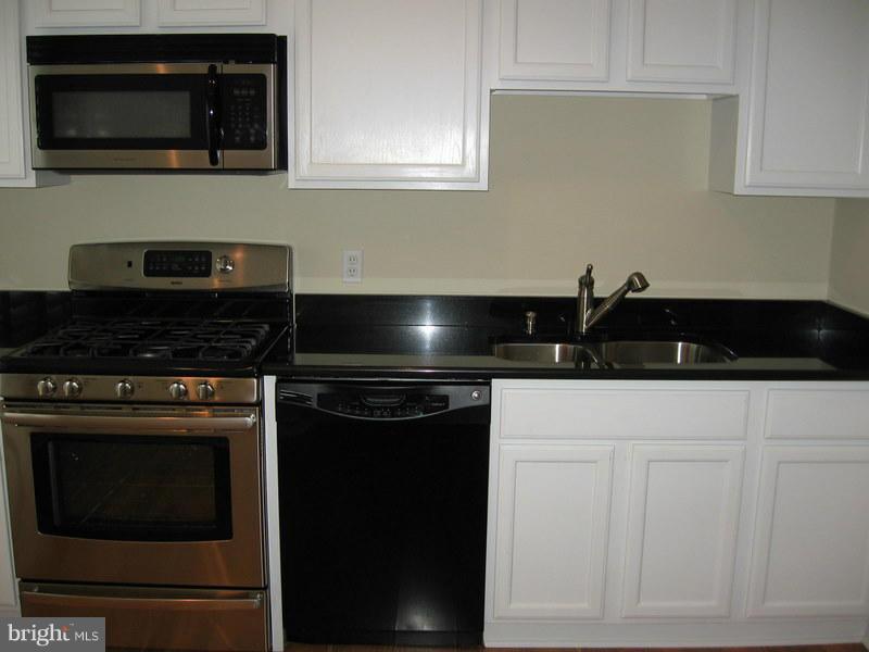 LAKE BRADDOCK - Residential