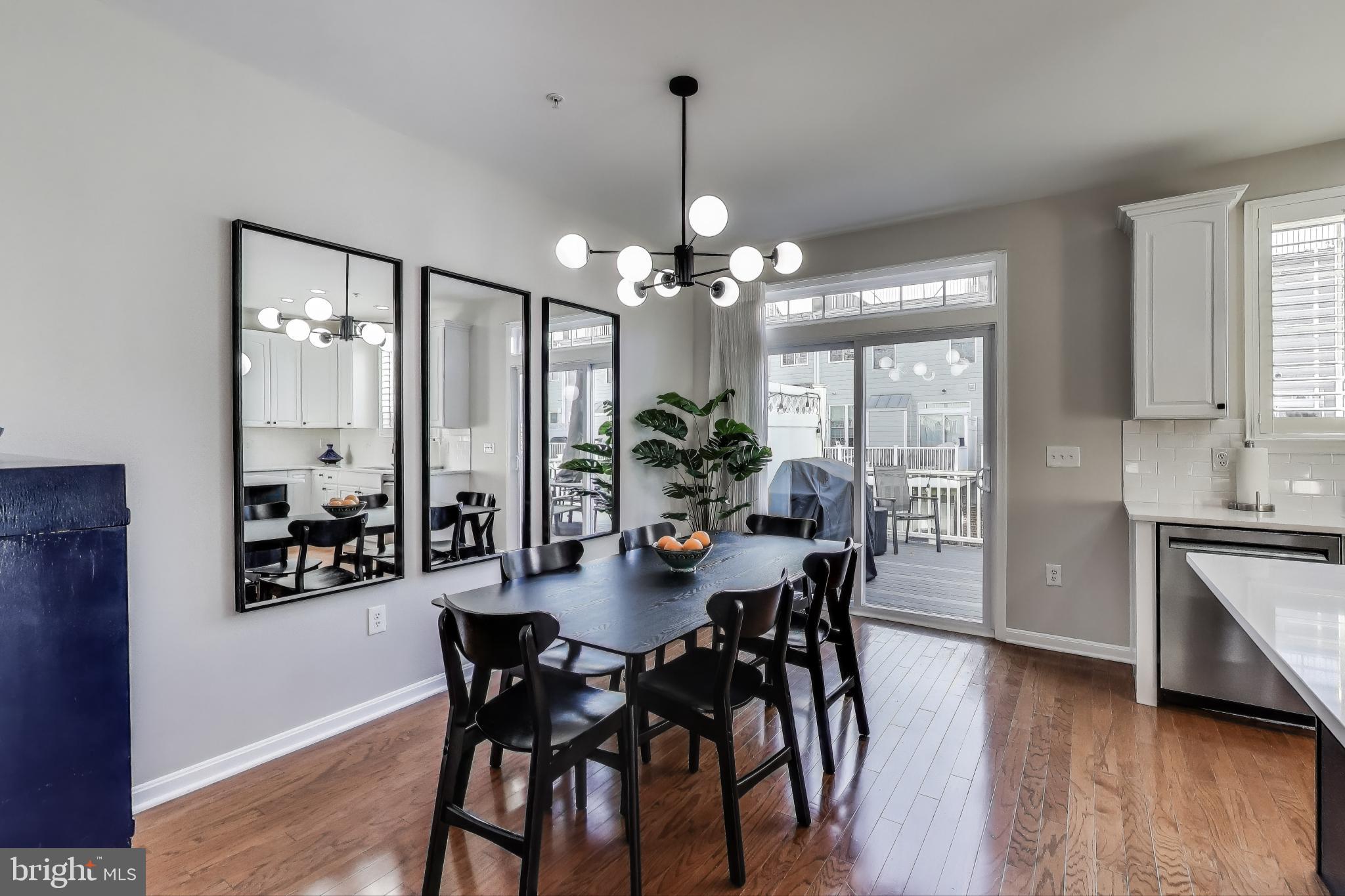 LOCUST POINT - Residential