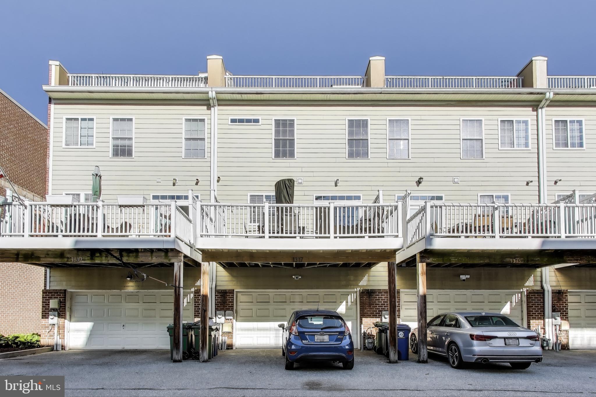 LOCUST POINT - Residential