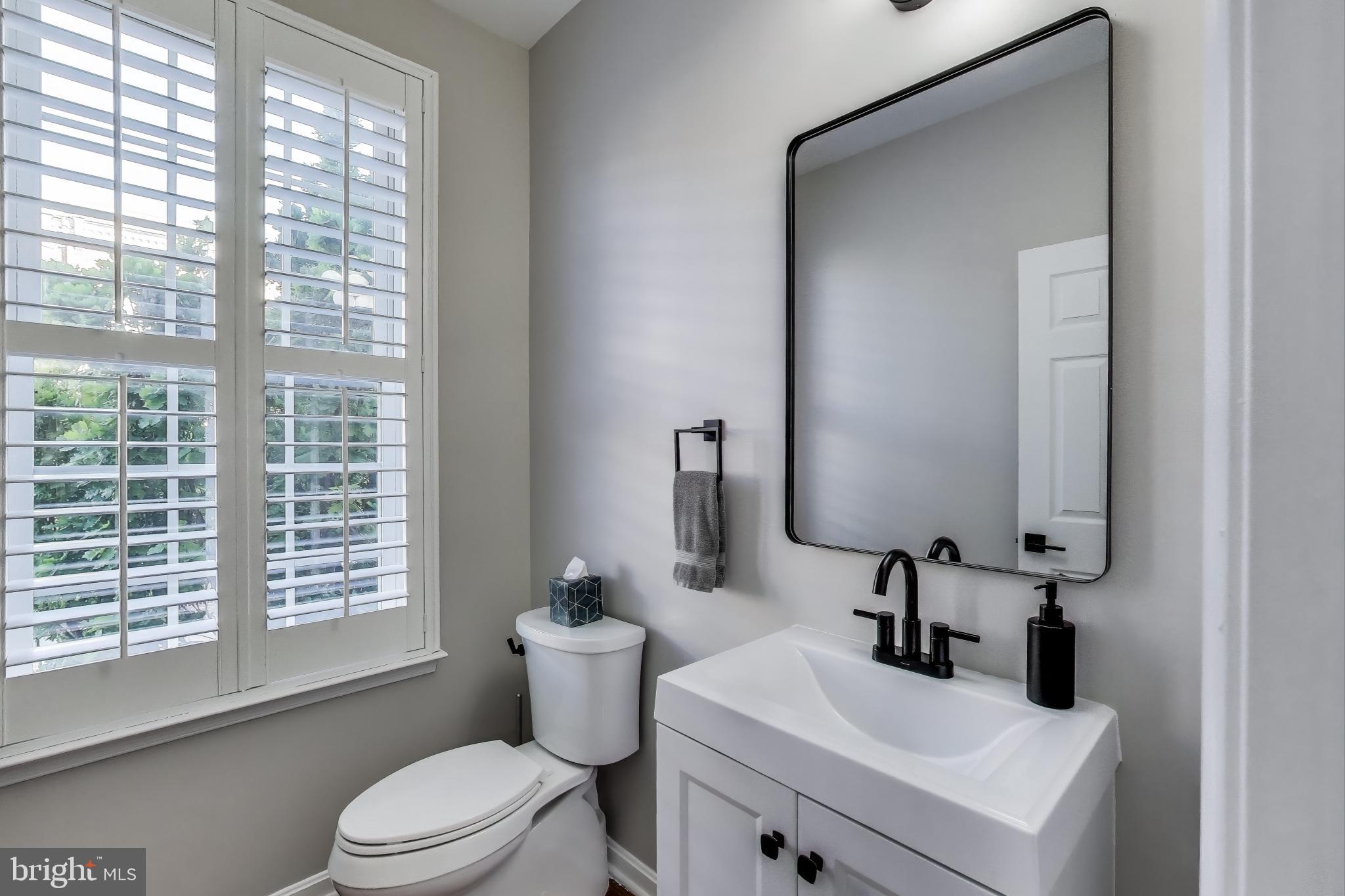 LOCUST POINT - Residential