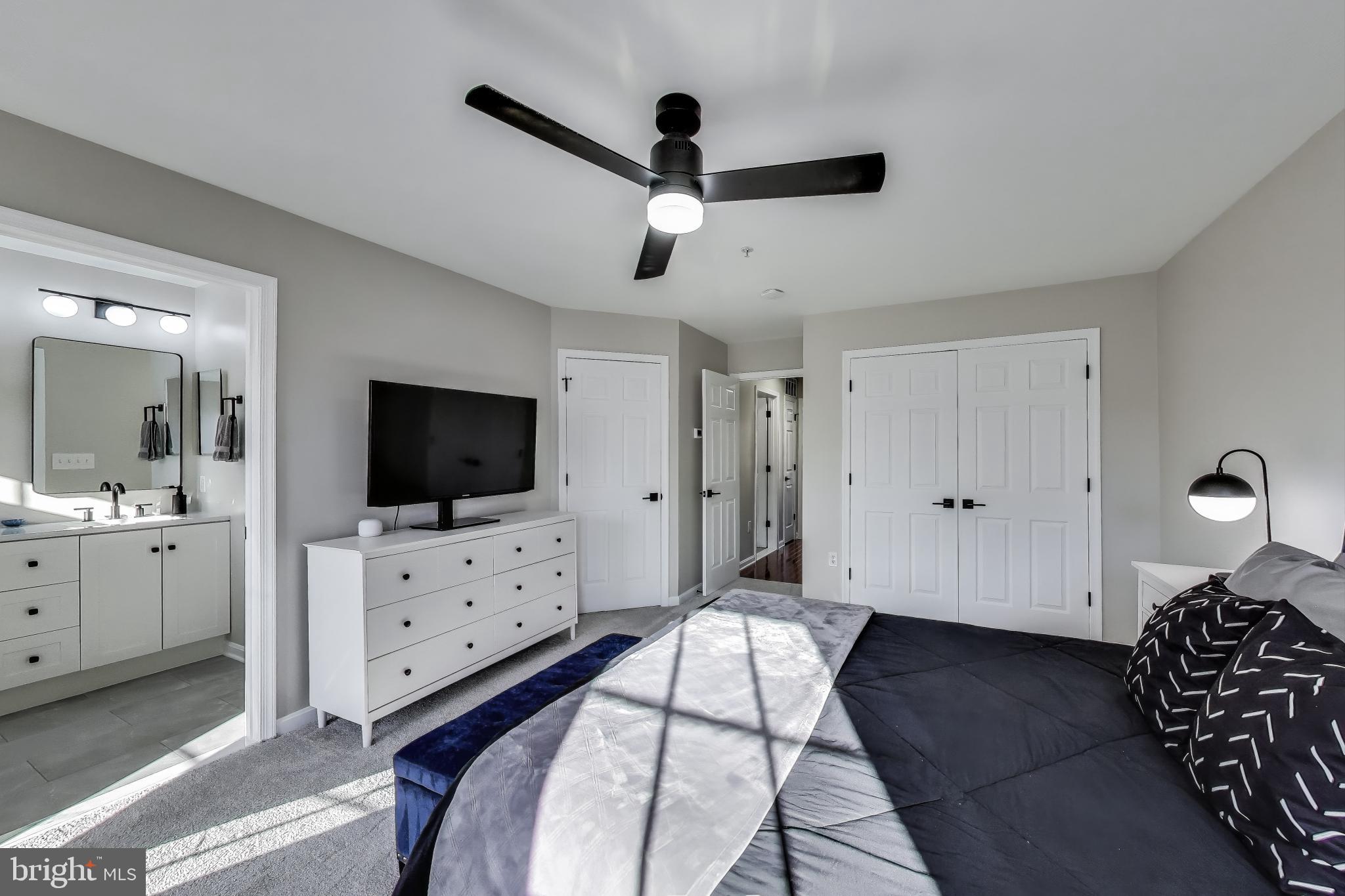 LOCUST POINT - Residential