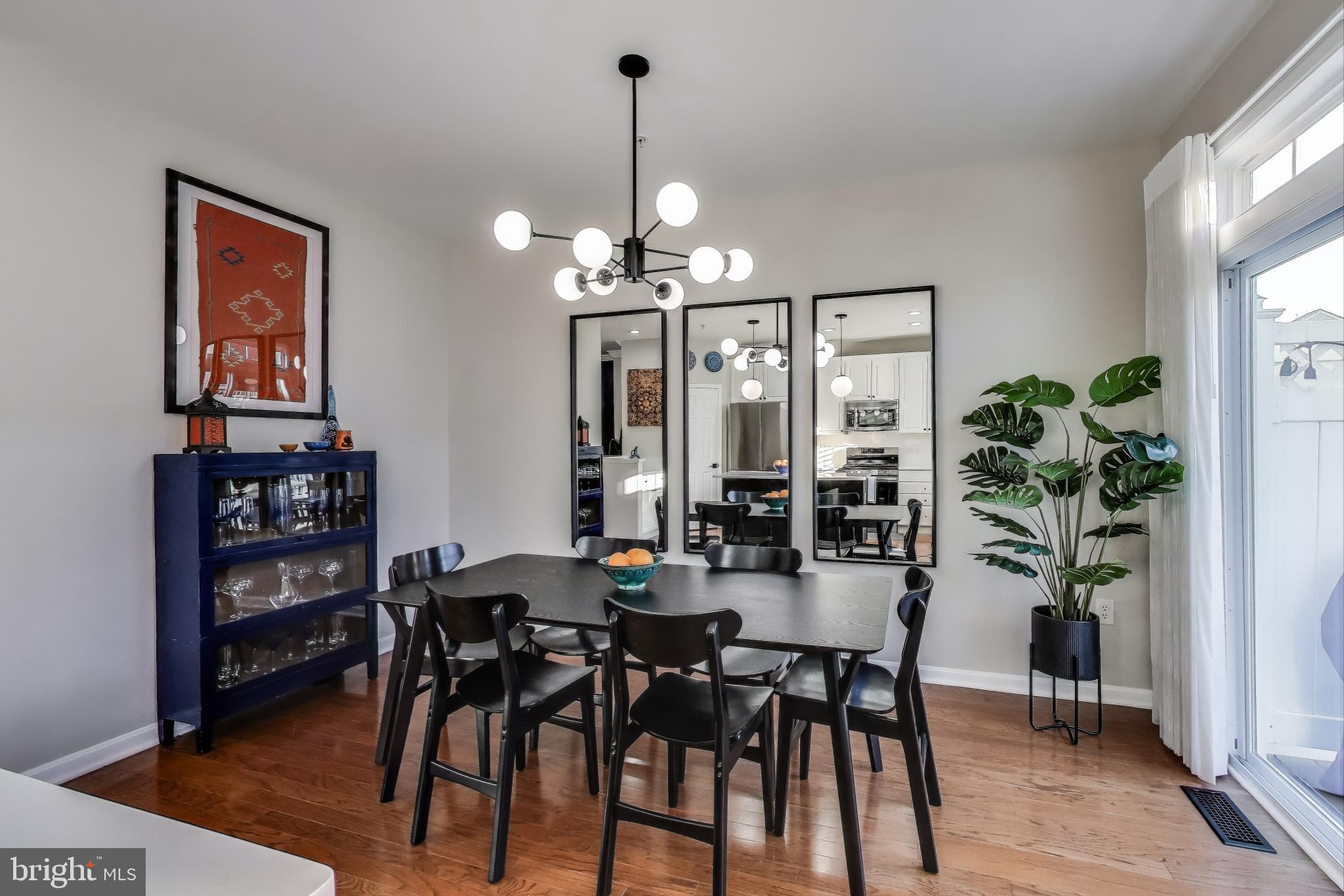 LOCUST POINT - Residential