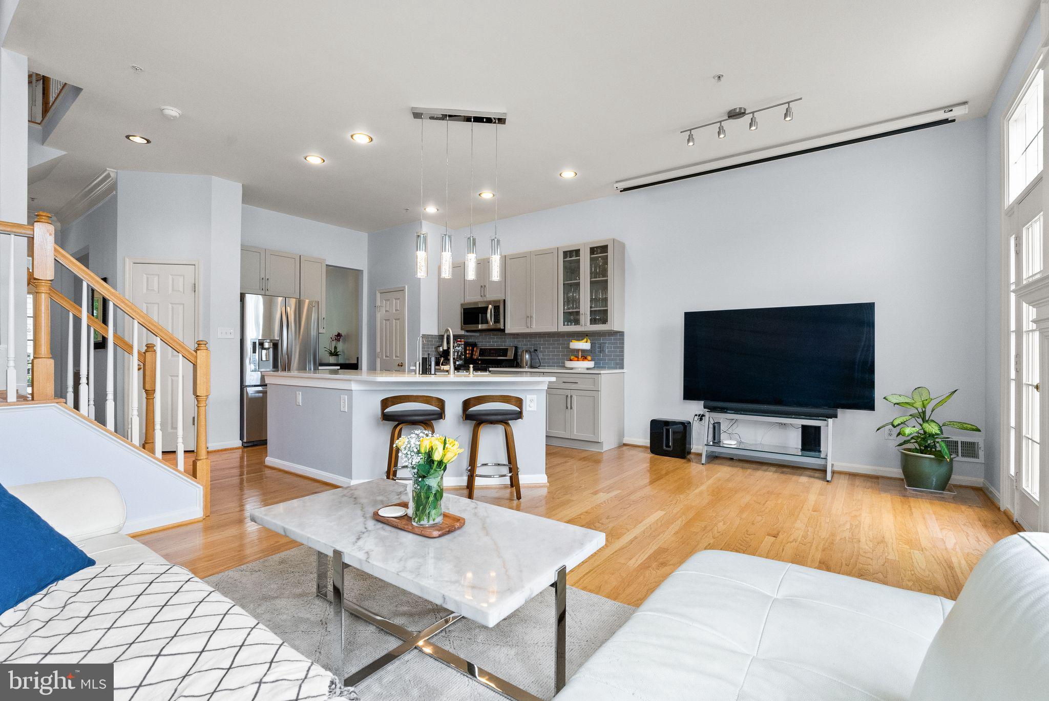 LAKELANDS - Residential