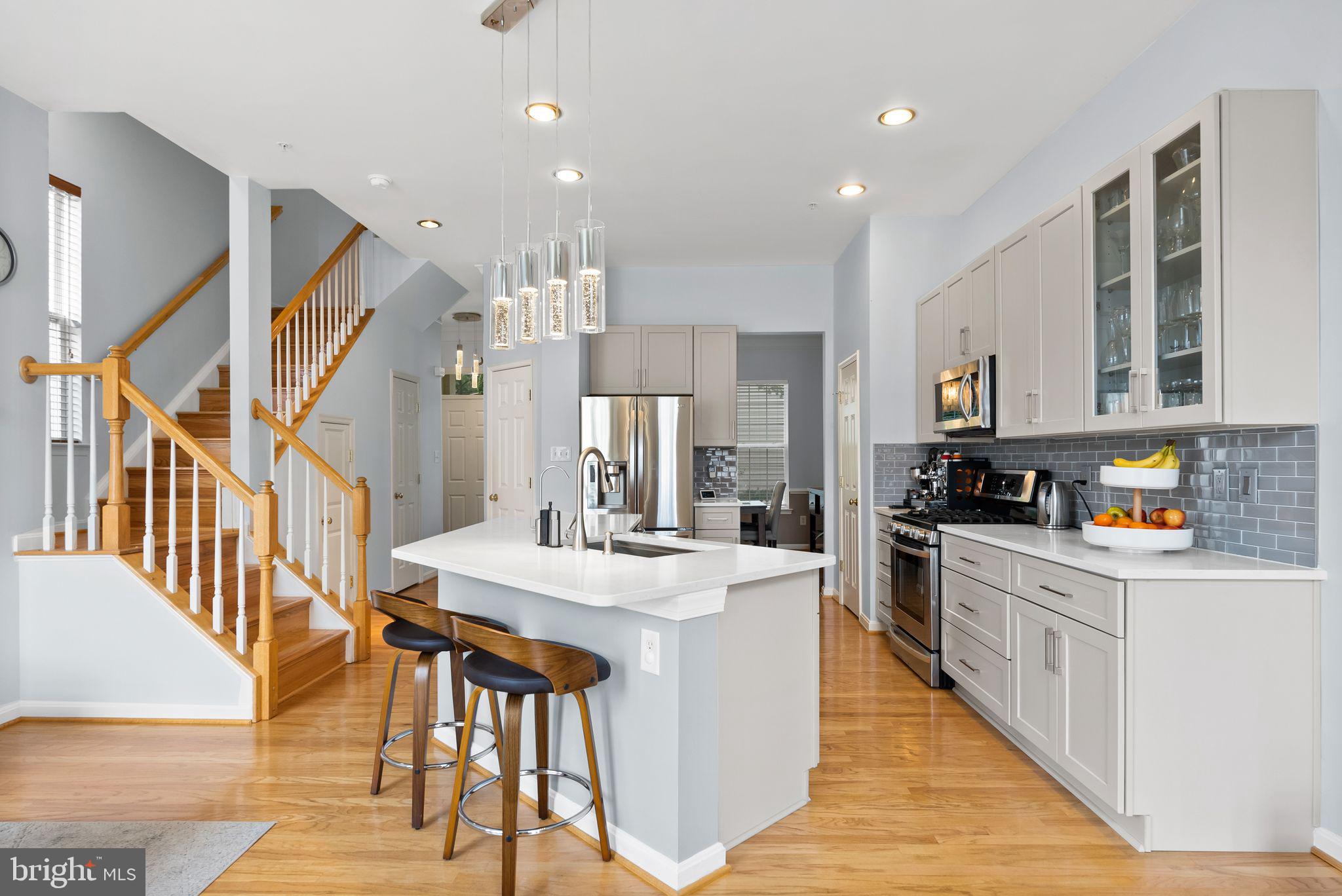 LAKELANDS - Residential