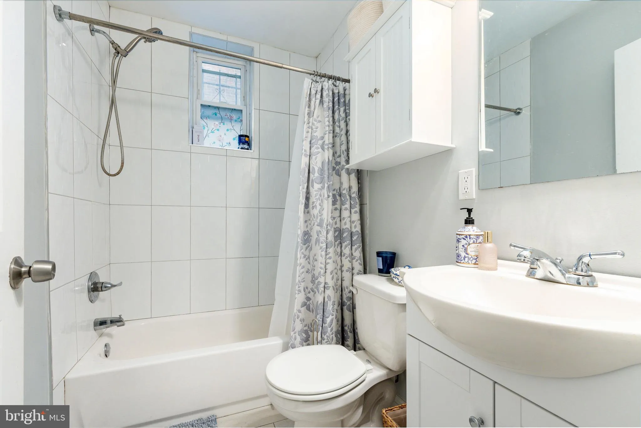 Philadelphia, Pennsylvania 19130, United States, 6 Bedrooms Bedrooms, ,Residential,Active,112563