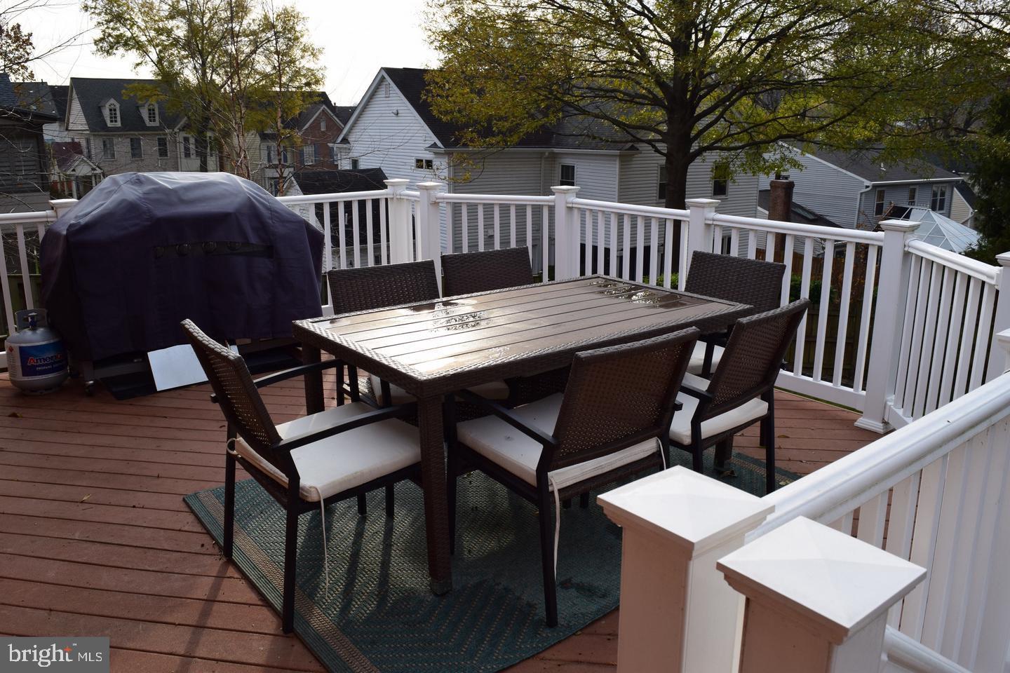 COLLEGE PARK - Residential Lease