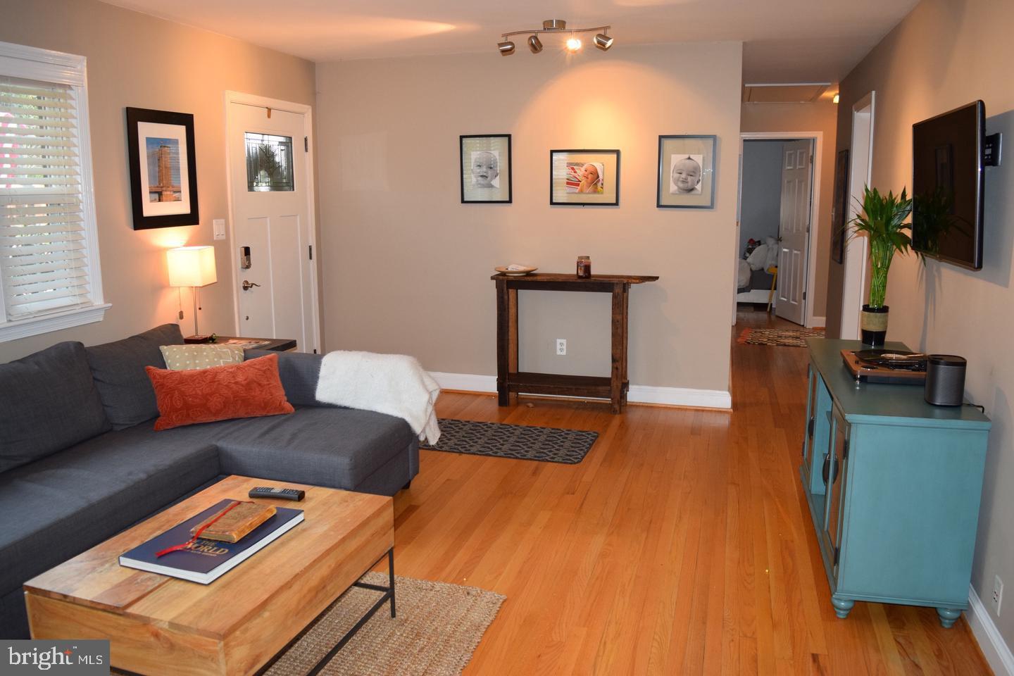 COLLEGE PARK - Residential Lease