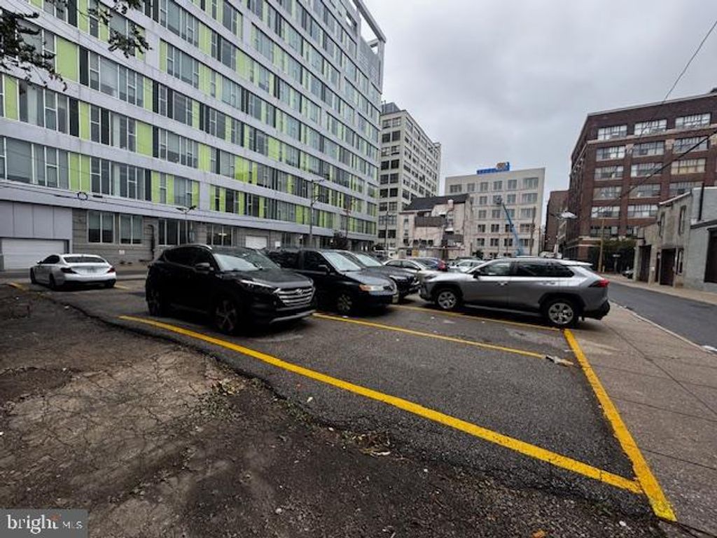 Photo of 325 N 12th Street, PHILADELPHIA, PA 19107 (MLS # PAPH2547382)