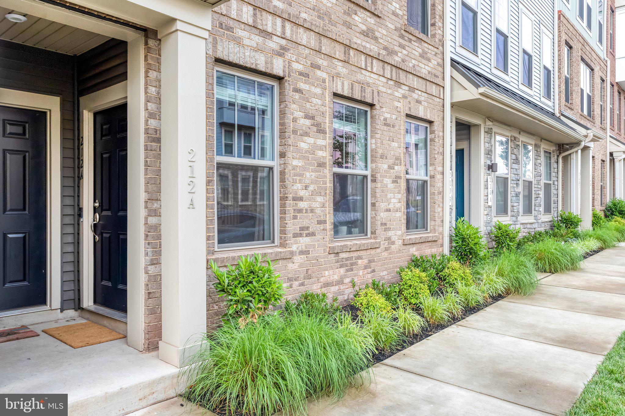 212 PARK CENTRAL TERRACE A