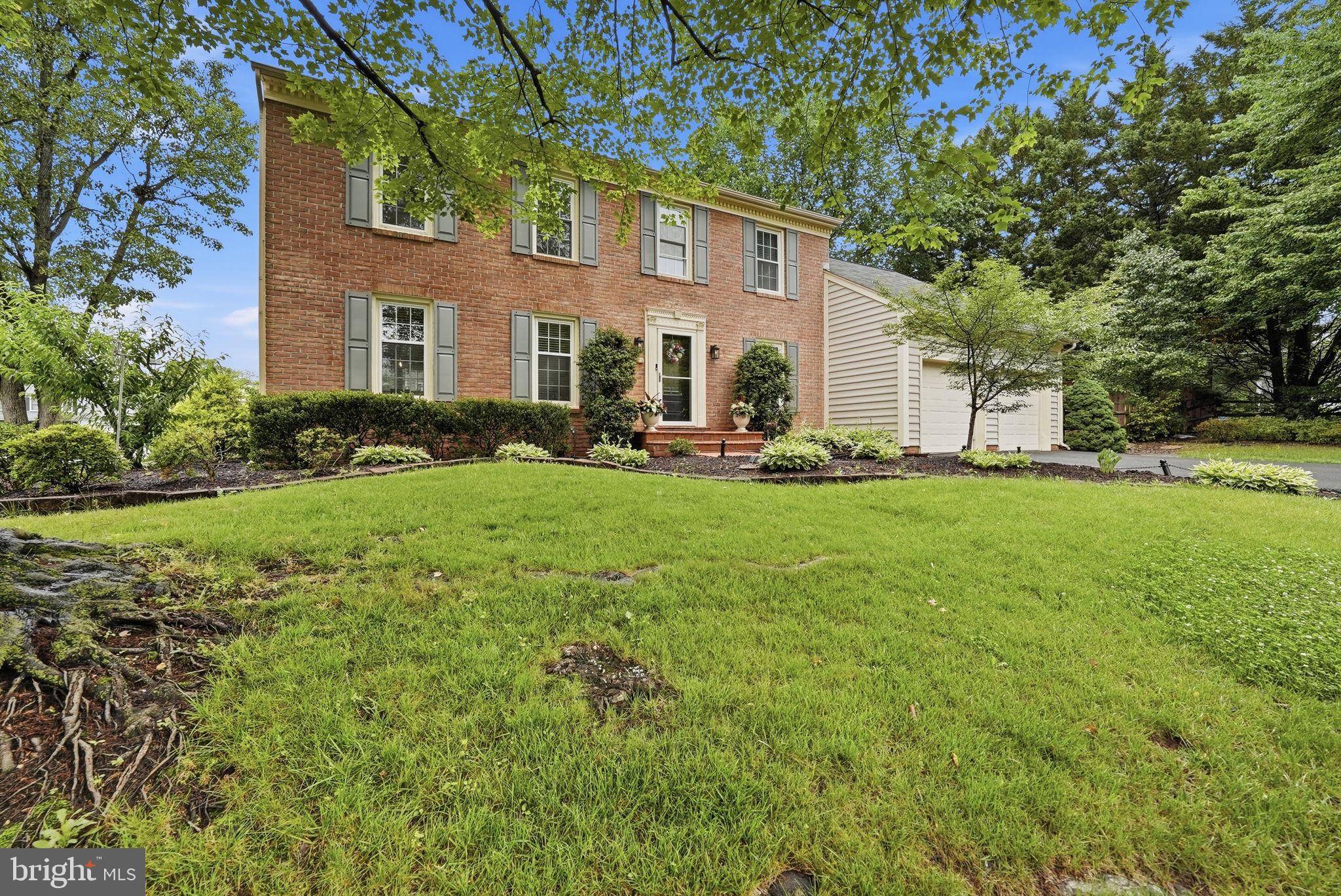 8900 KENILWORTH DRIVE
