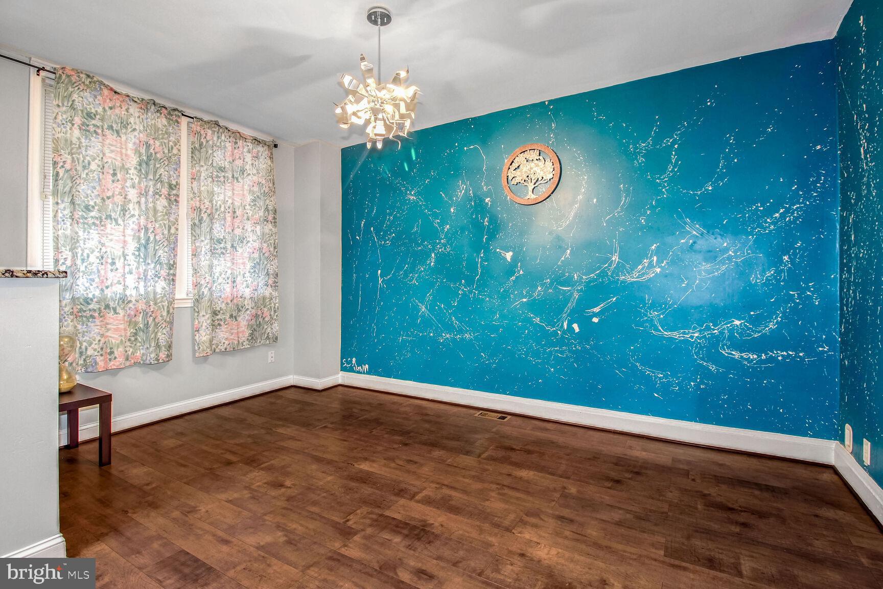 Beautiful 4 beds and 2 full bathroom. Fully finished walk-out basement with washer and dryer. Central A/C. Furniture will be removed once tenant moves in***