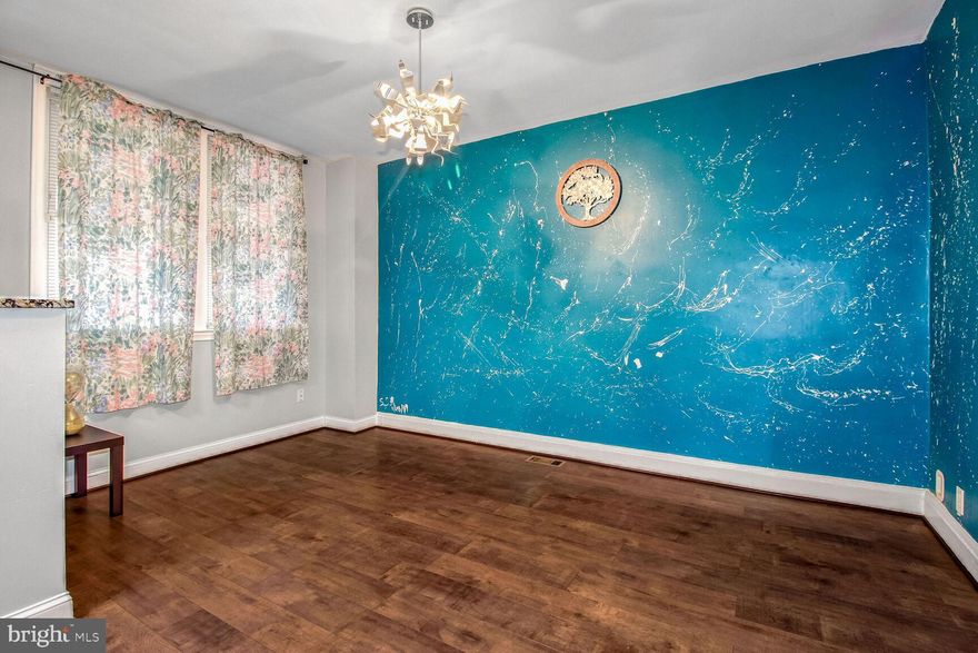 Beautiful 4 beds and 2 full bathroom. Fully finished walk-out basement with washer and dryer. Central A/C. Furniture will be removed once tenant moves in***