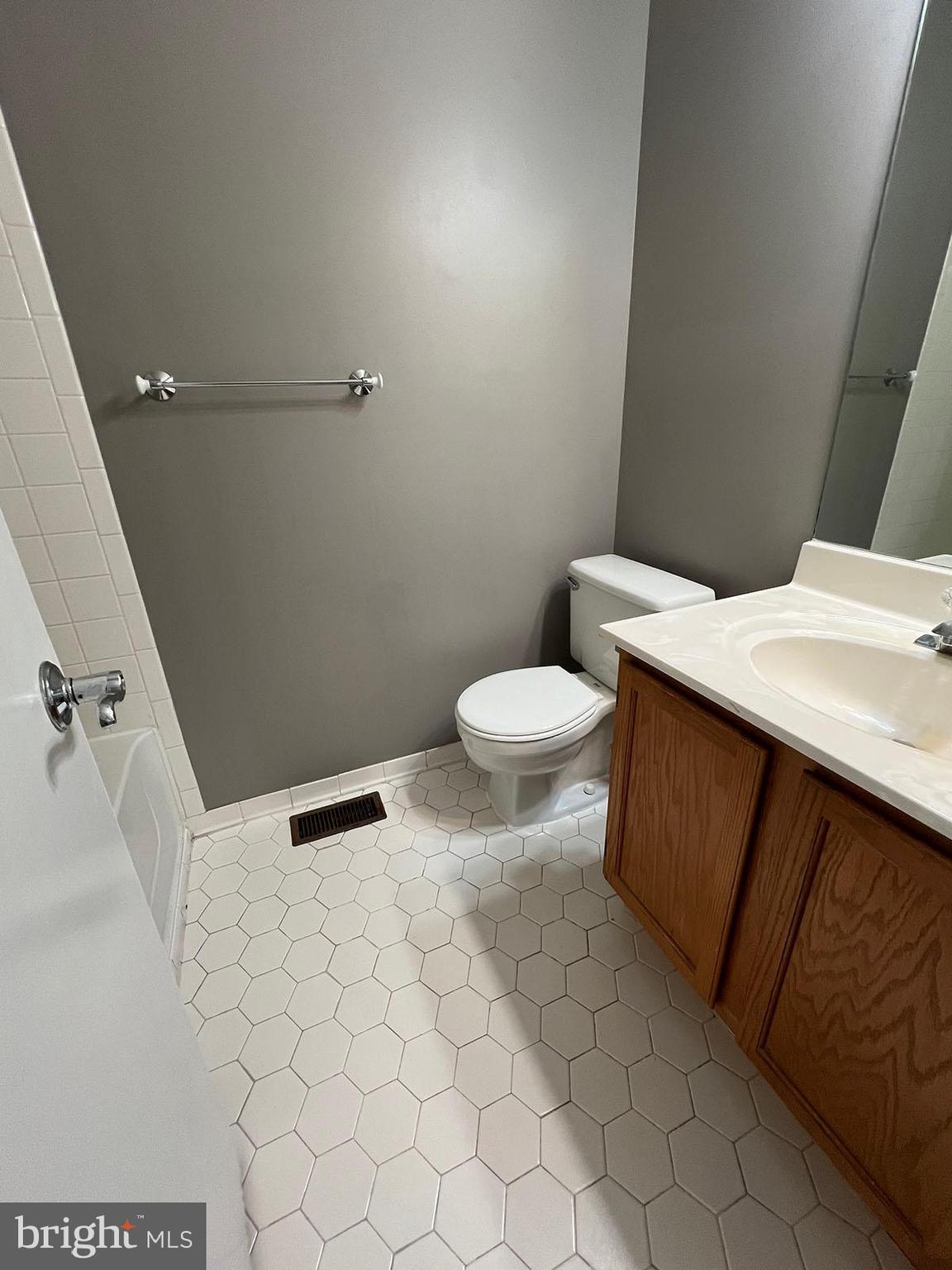 MARINERS LANDING - Residential Lease