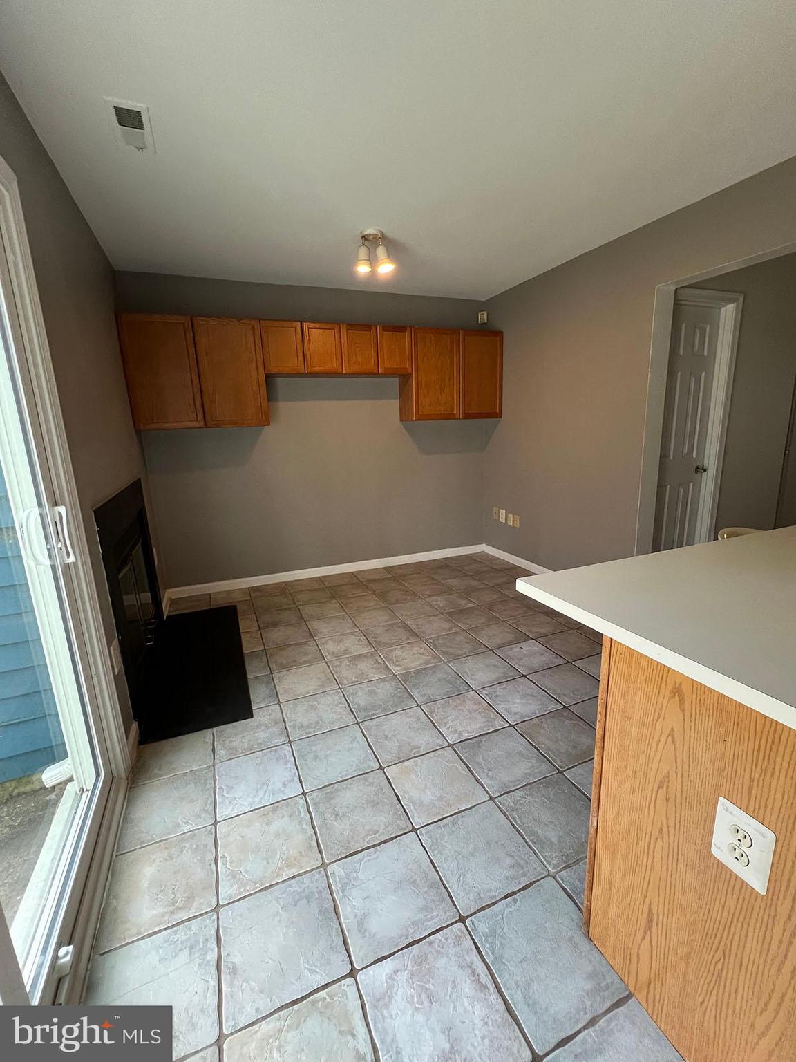 MARINERS LANDING - Residential Lease