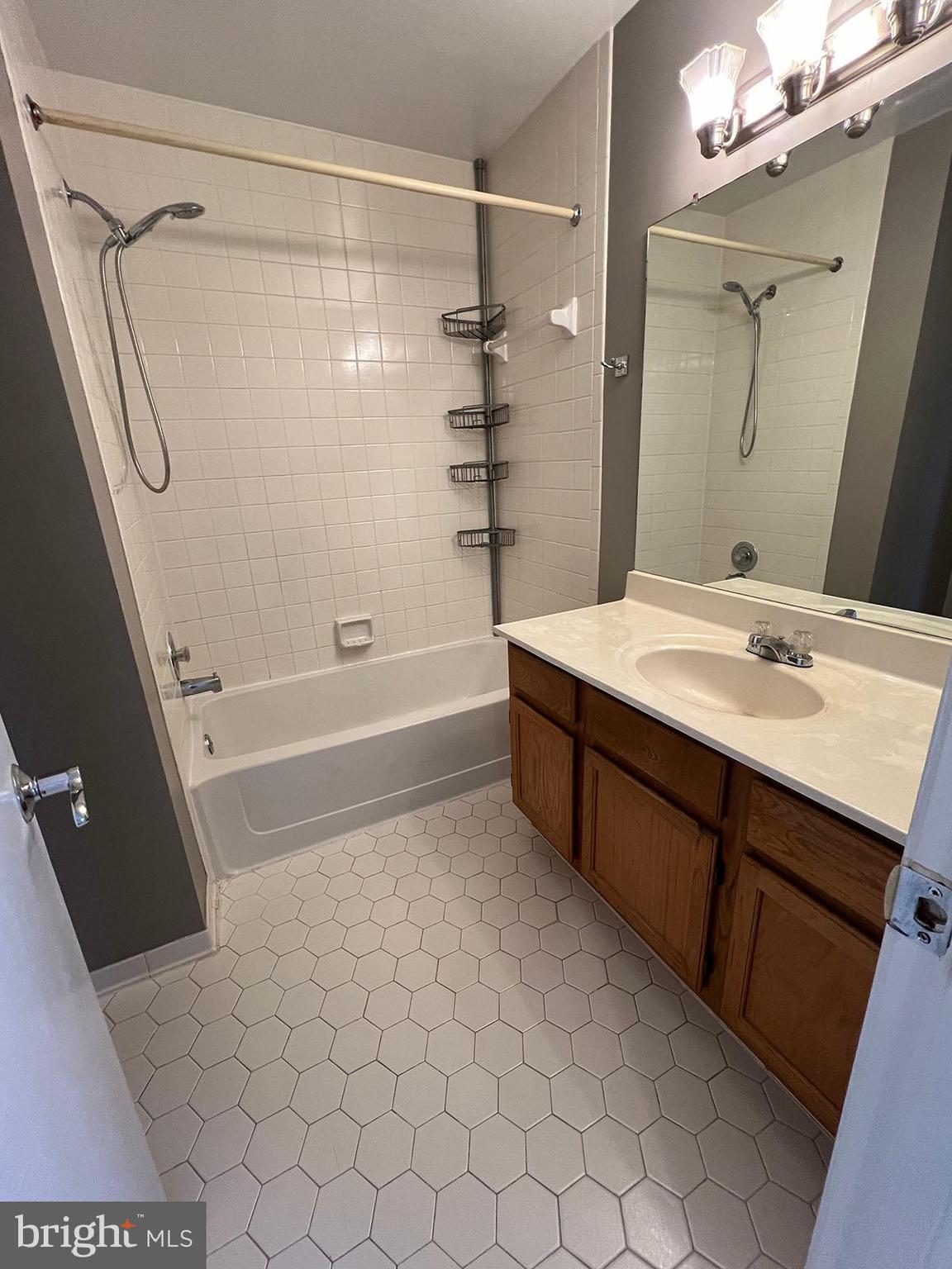 MARINERS LANDING - Residential Lease