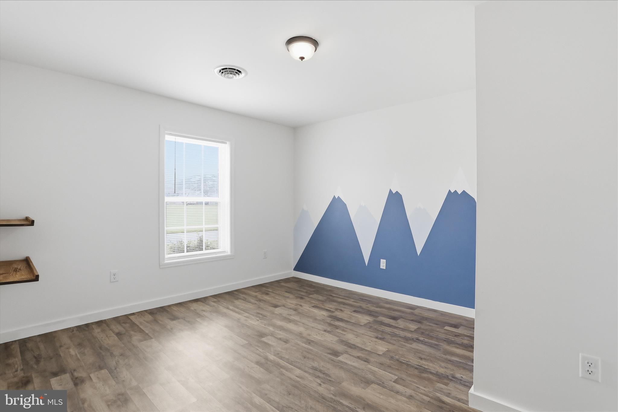 CREEKSIDE MANOR - Residential