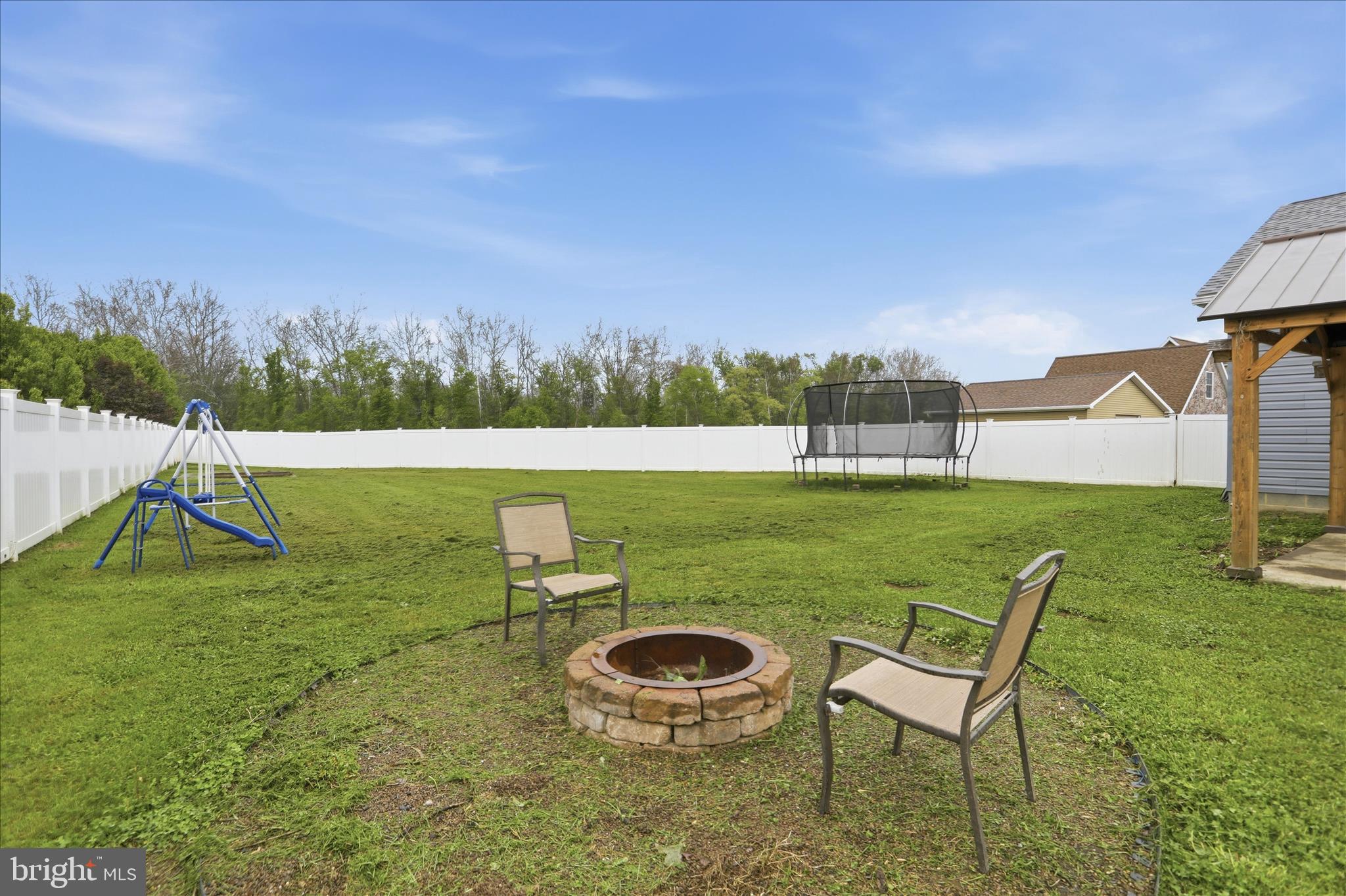 CREEKSIDE MANOR - Residential