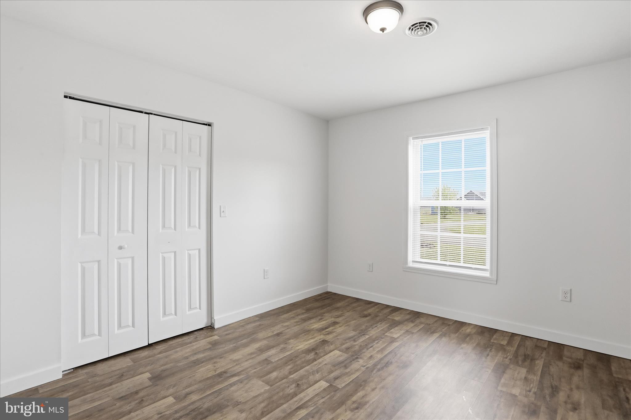 CREEKSIDE MANOR - Residential