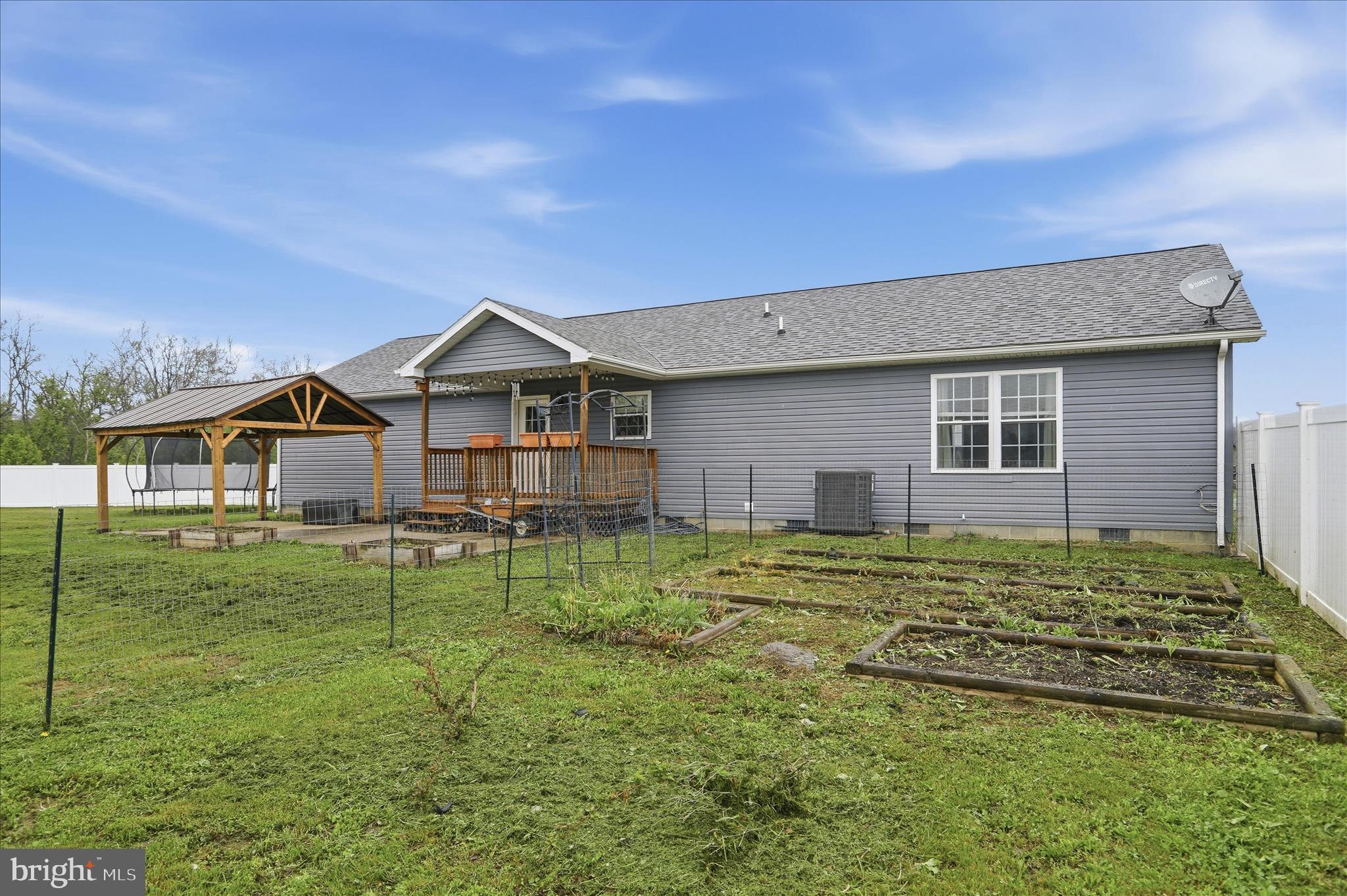 CREEKSIDE MANOR - Residential