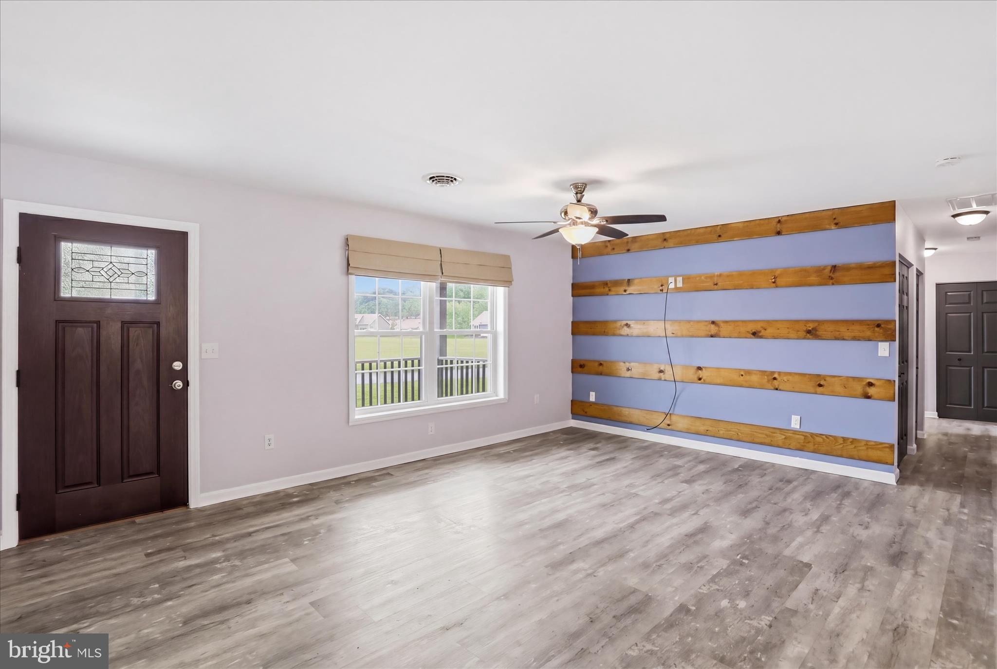 CREEKSIDE MANOR - Residential