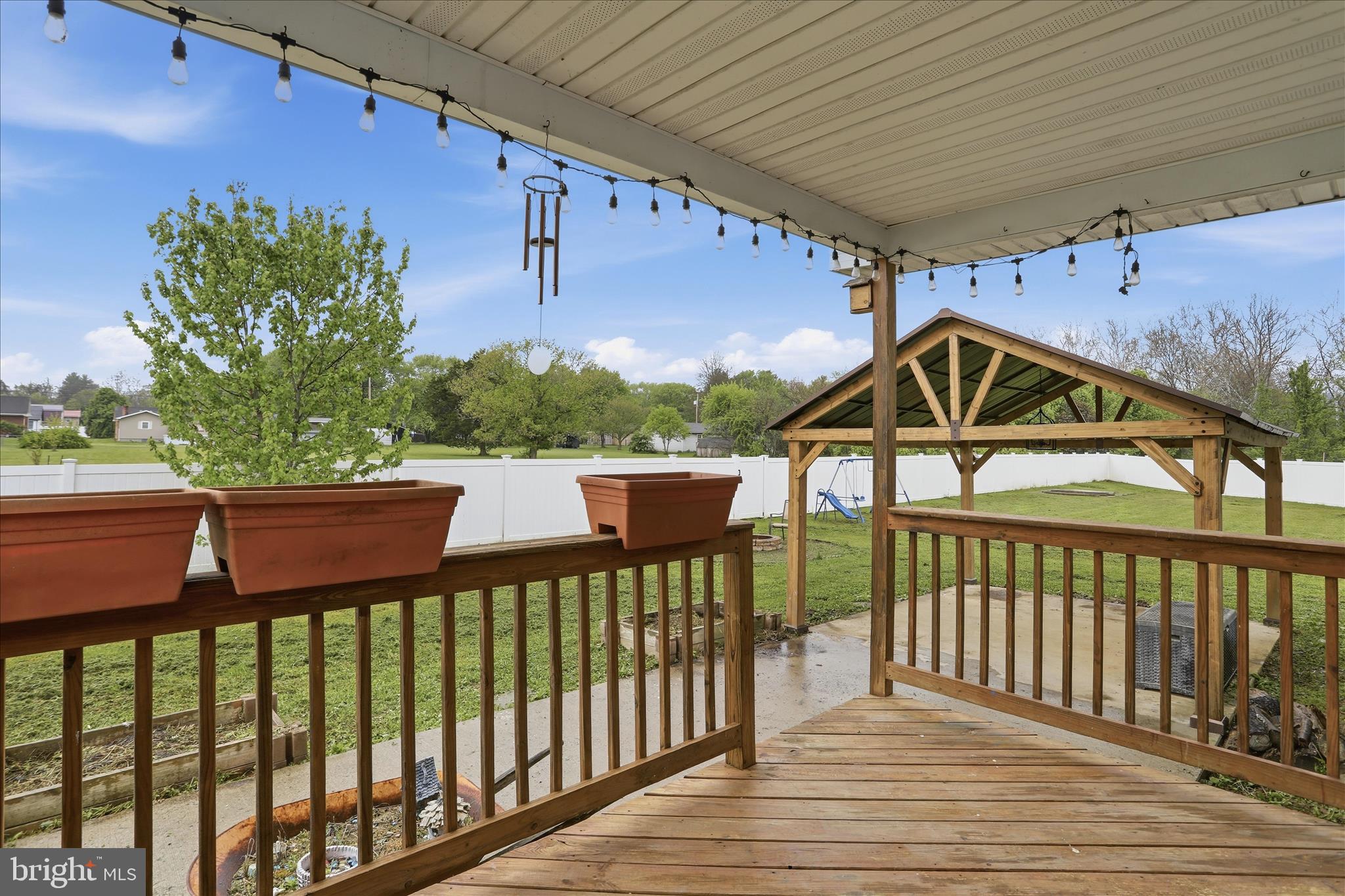 CREEKSIDE MANOR - Residential