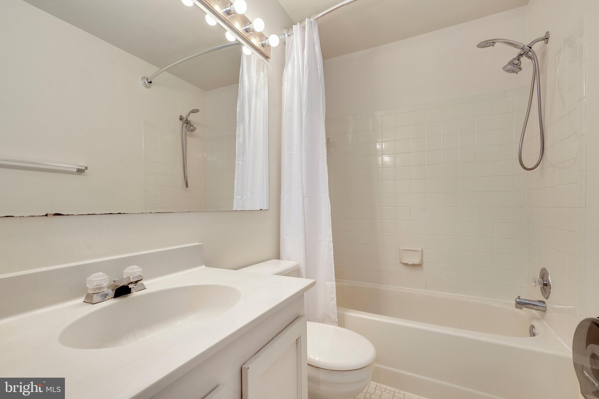 TREVOR HOUSE - Residential