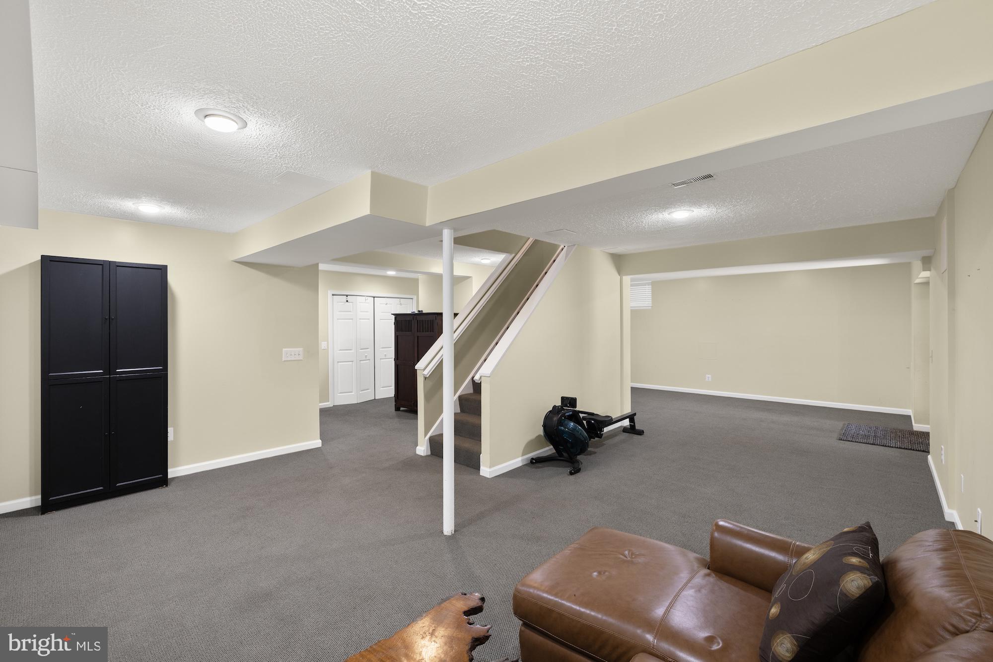 VELVET HILLS - Residential