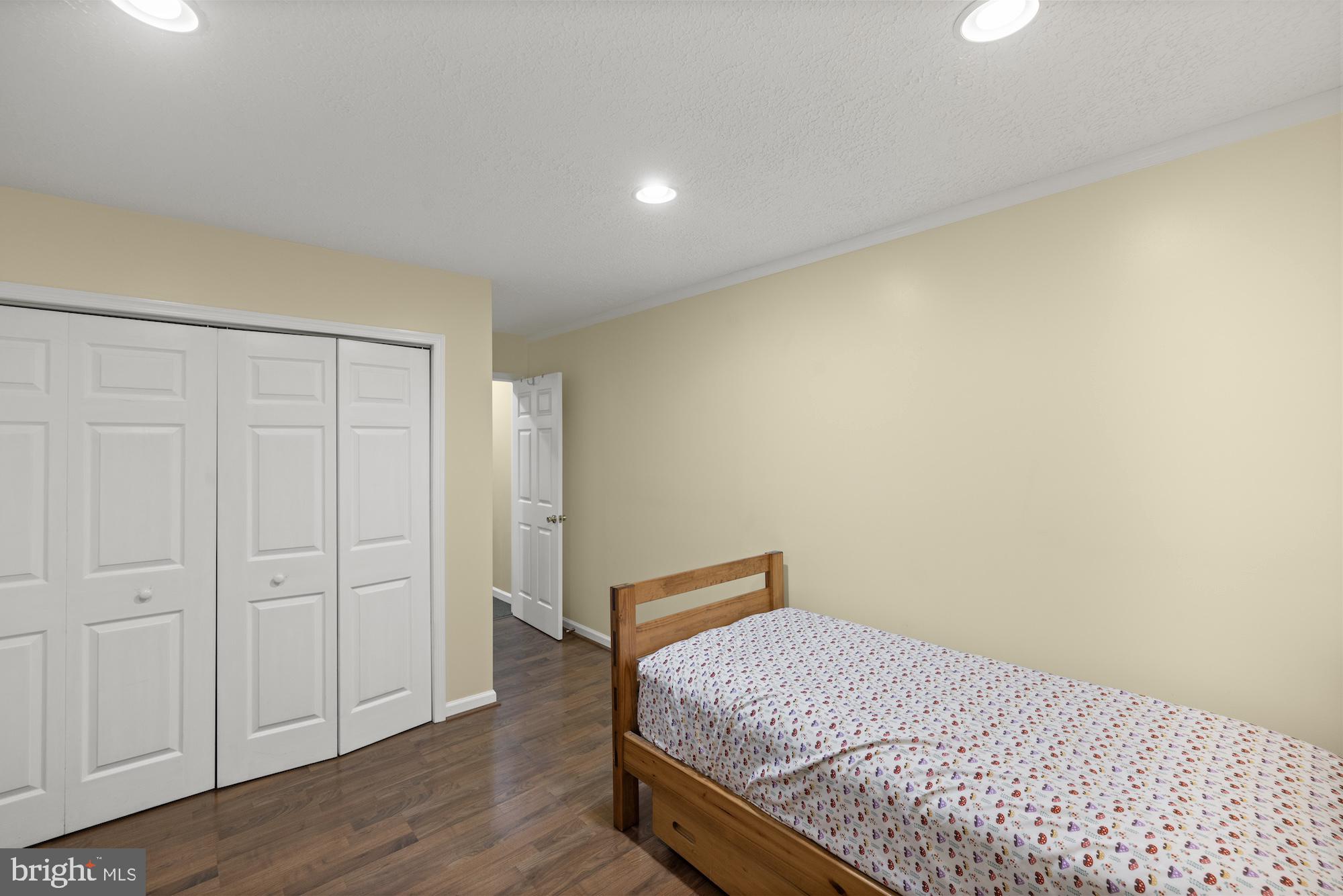 VELVET HILLS - Residential