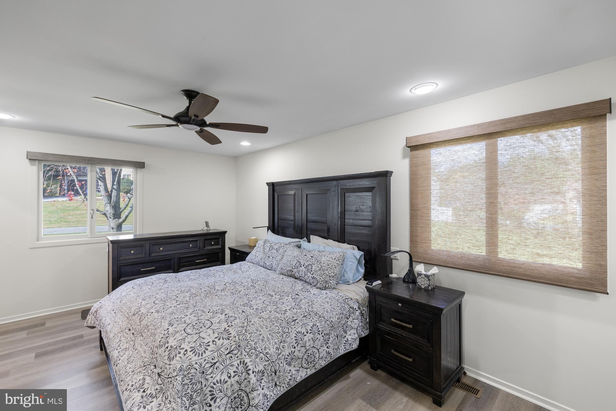 VELVET HILLS - Residential