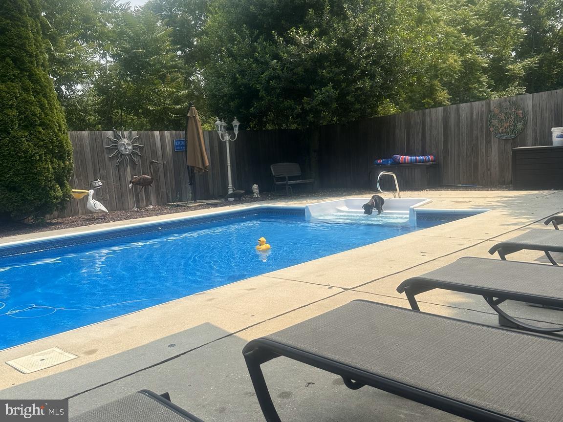 VELVET HILLS - Residential