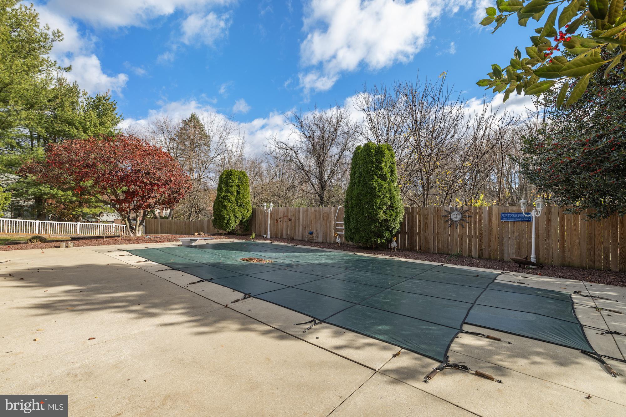 VELVET HILLS - Residential