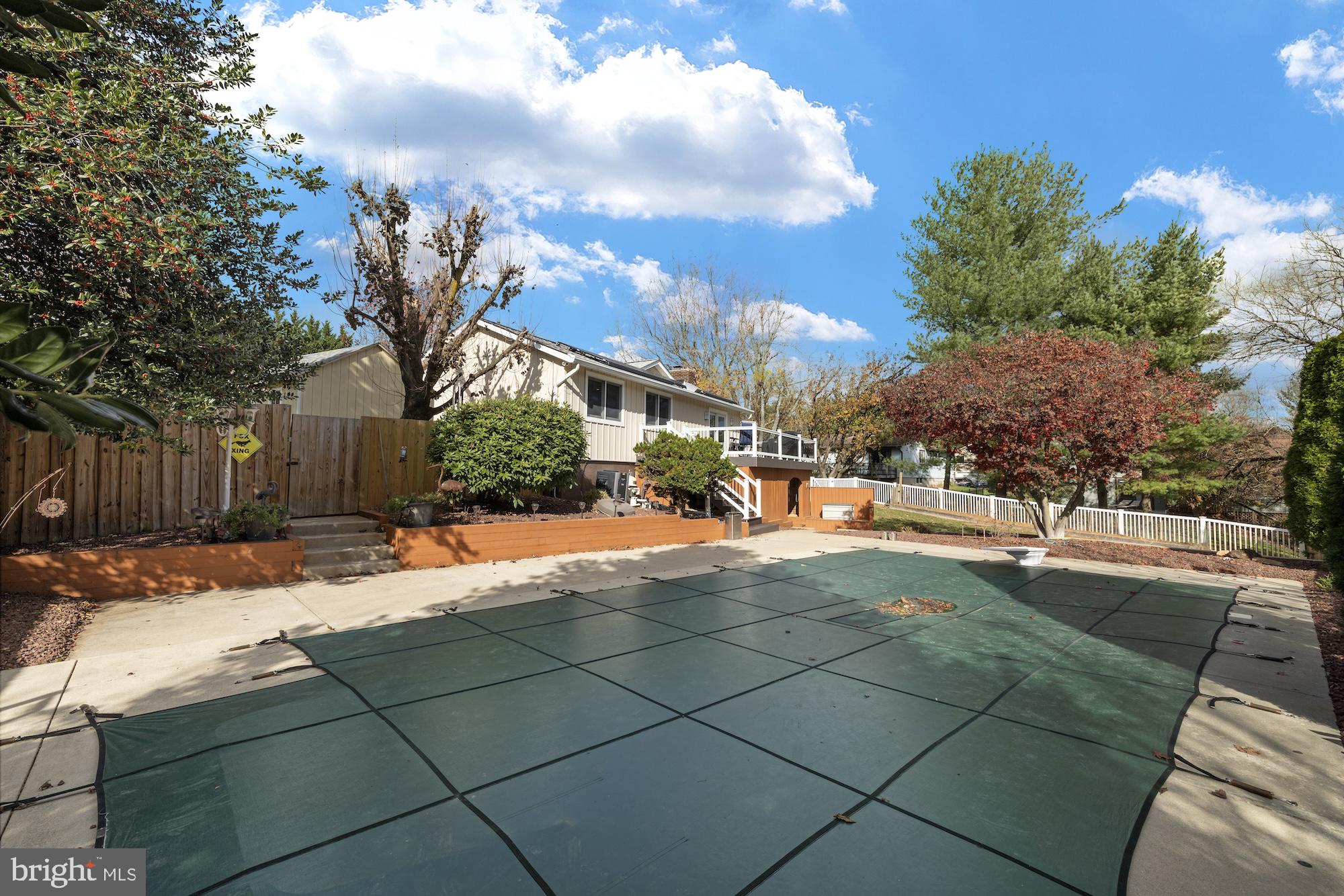 VELVET HILLS - Residential