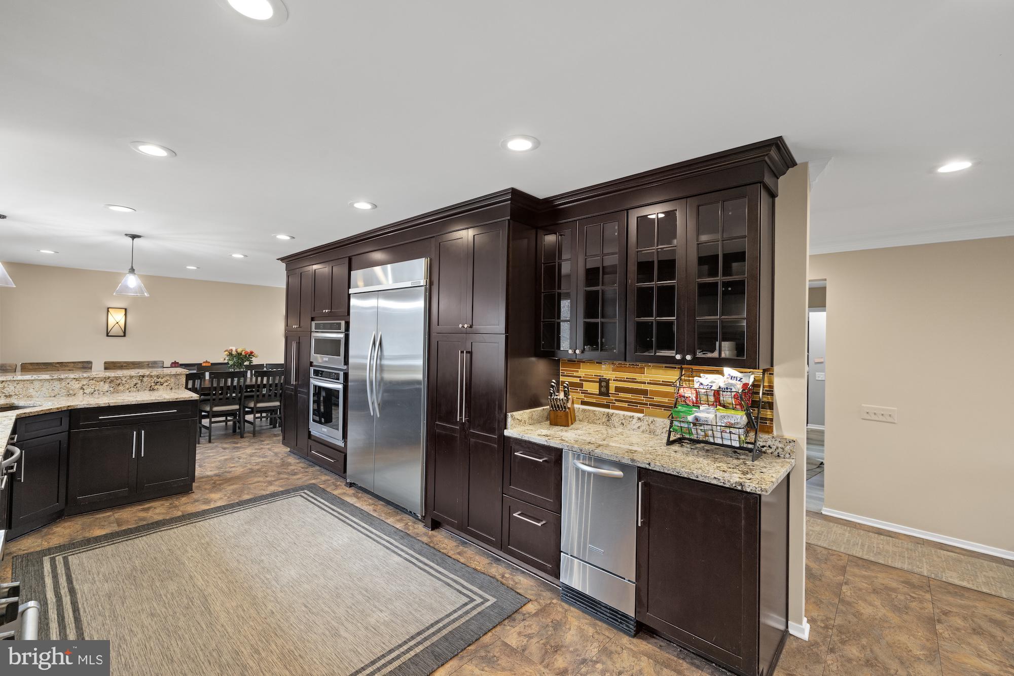 VELVET HILLS - Residential