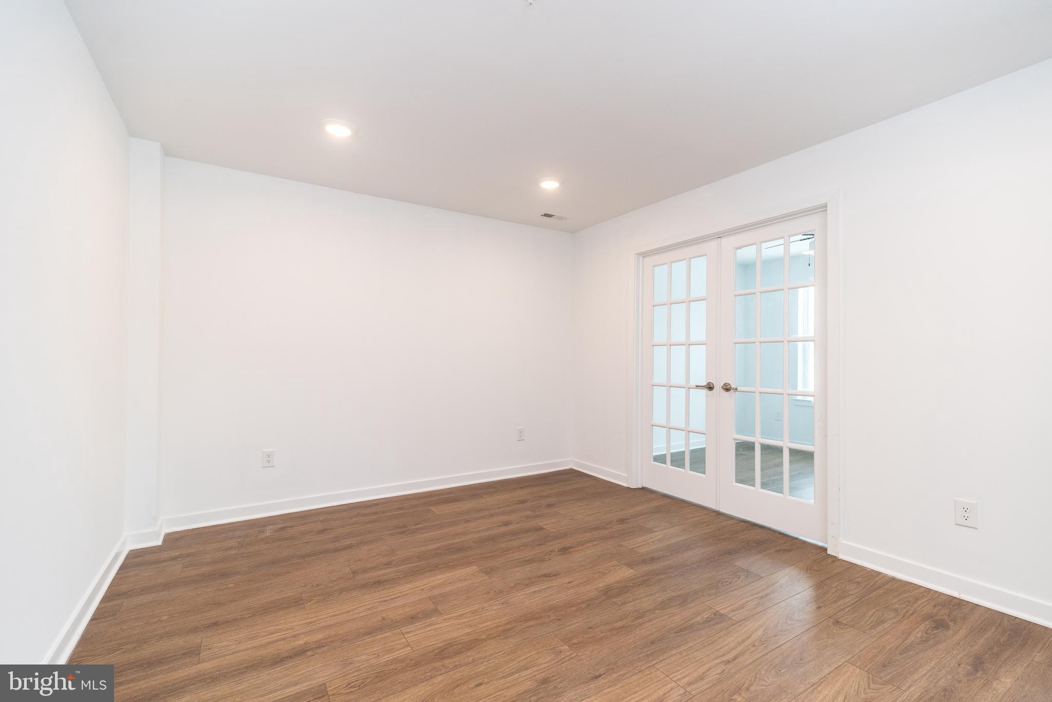 VILLAGES AT SPRING HILL - Residential